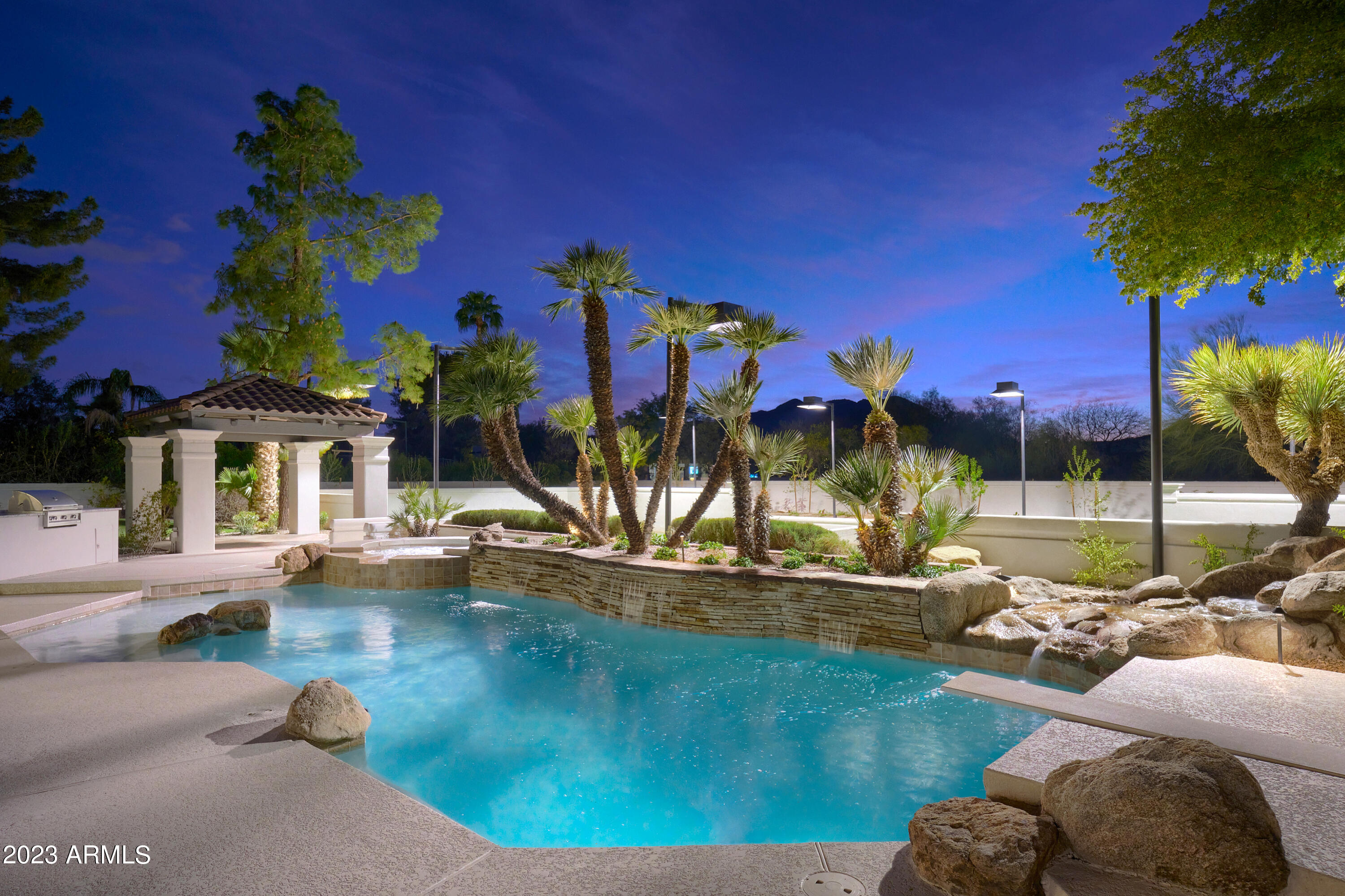 CAMELBACK COUNTRY ESTATES UNIT 4 - Residential