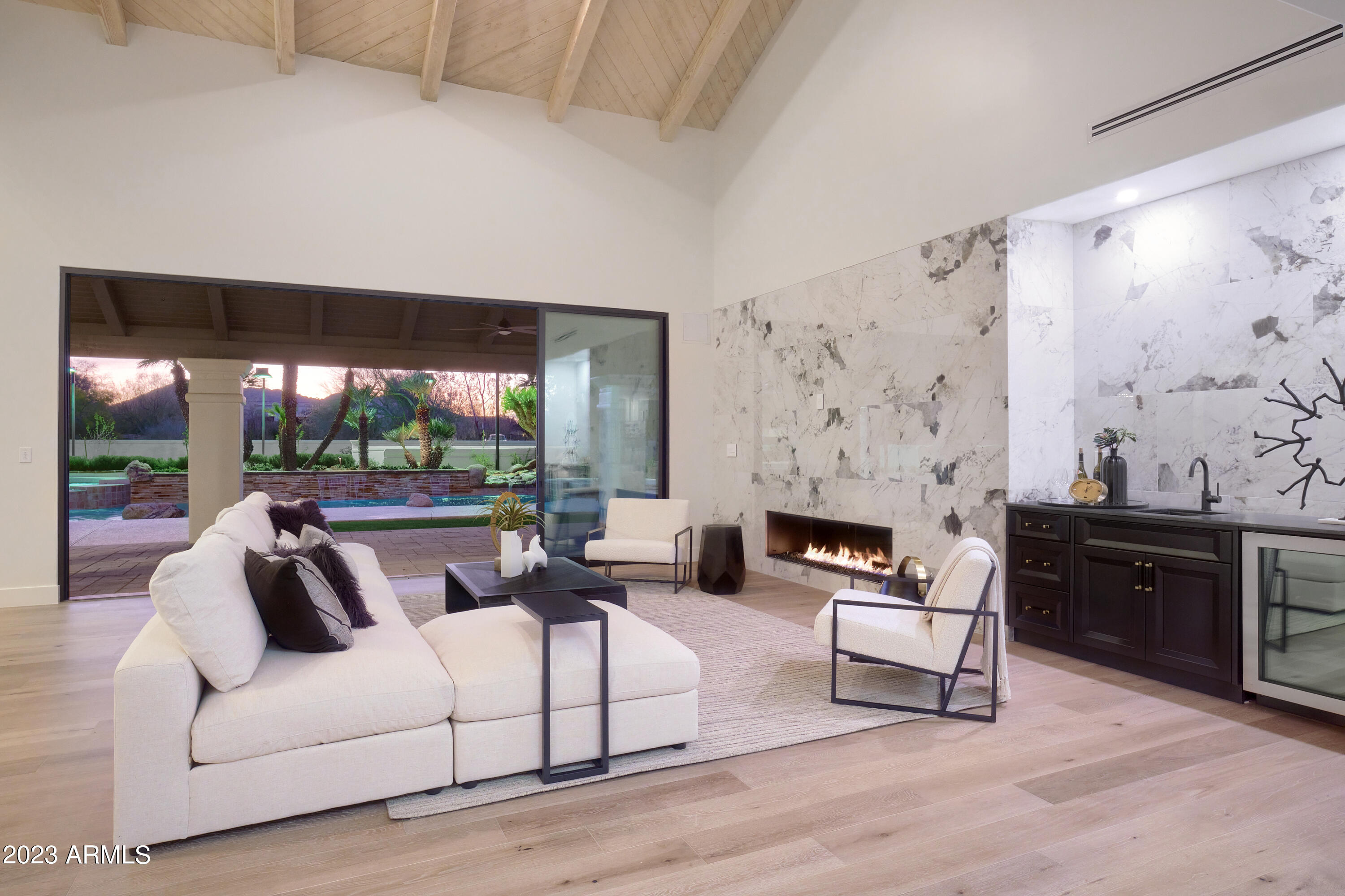 CAMELBACK COUNTRY ESTATES UNIT 4 - Residential