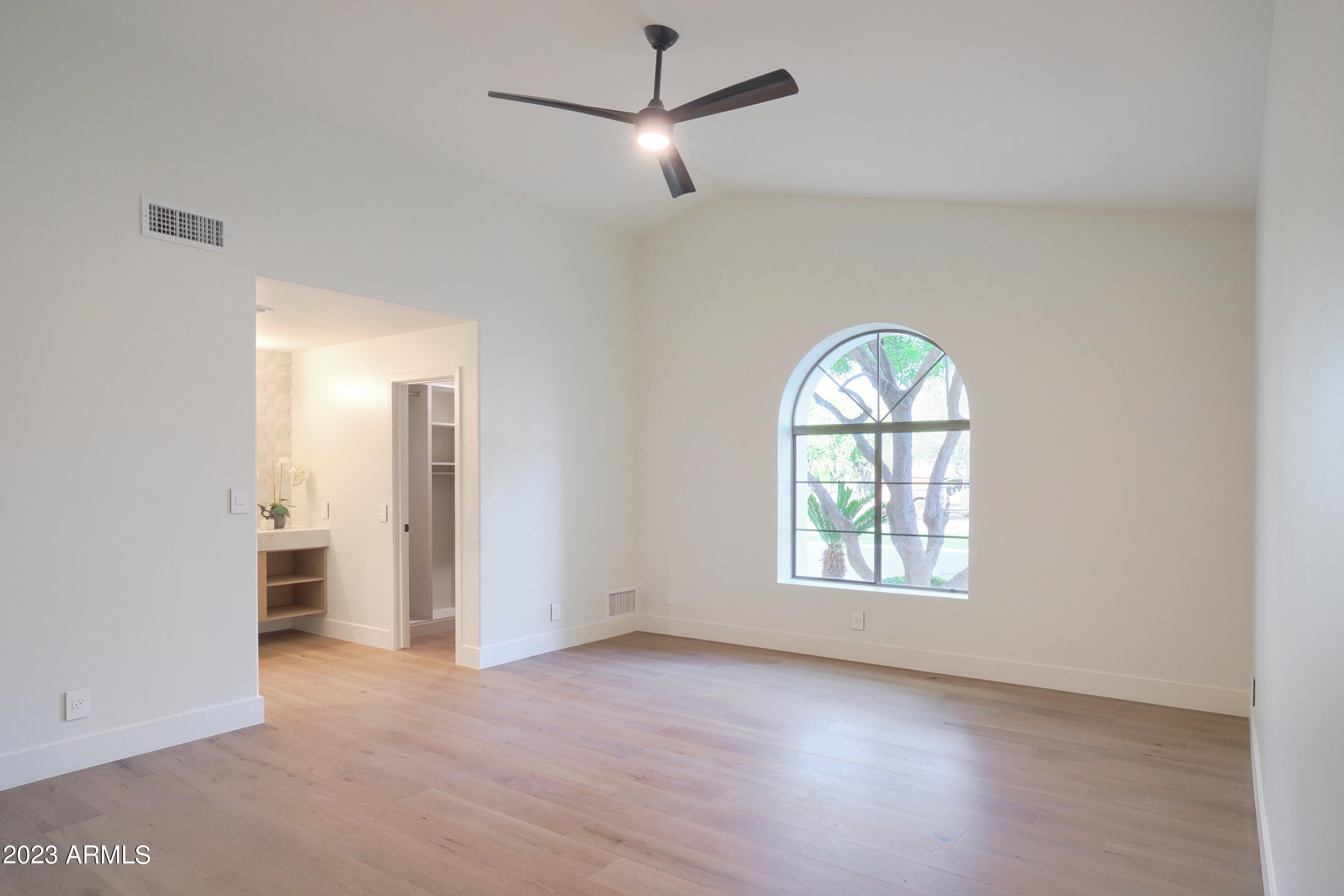 CAMELBACK COUNTRY ESTATES UNIT 4 - Residential