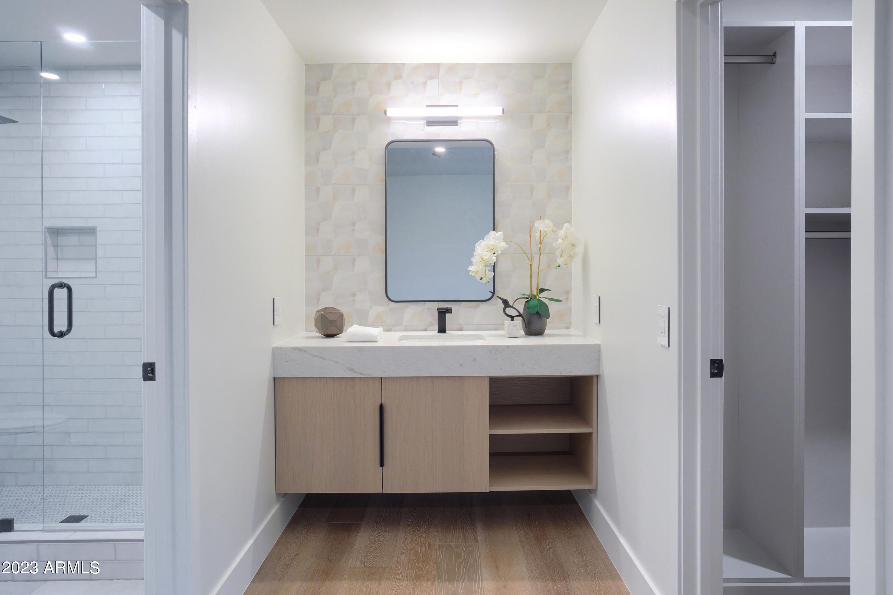 CAMELBACK COUNTRY ESTATES UNIT 4 - Residential