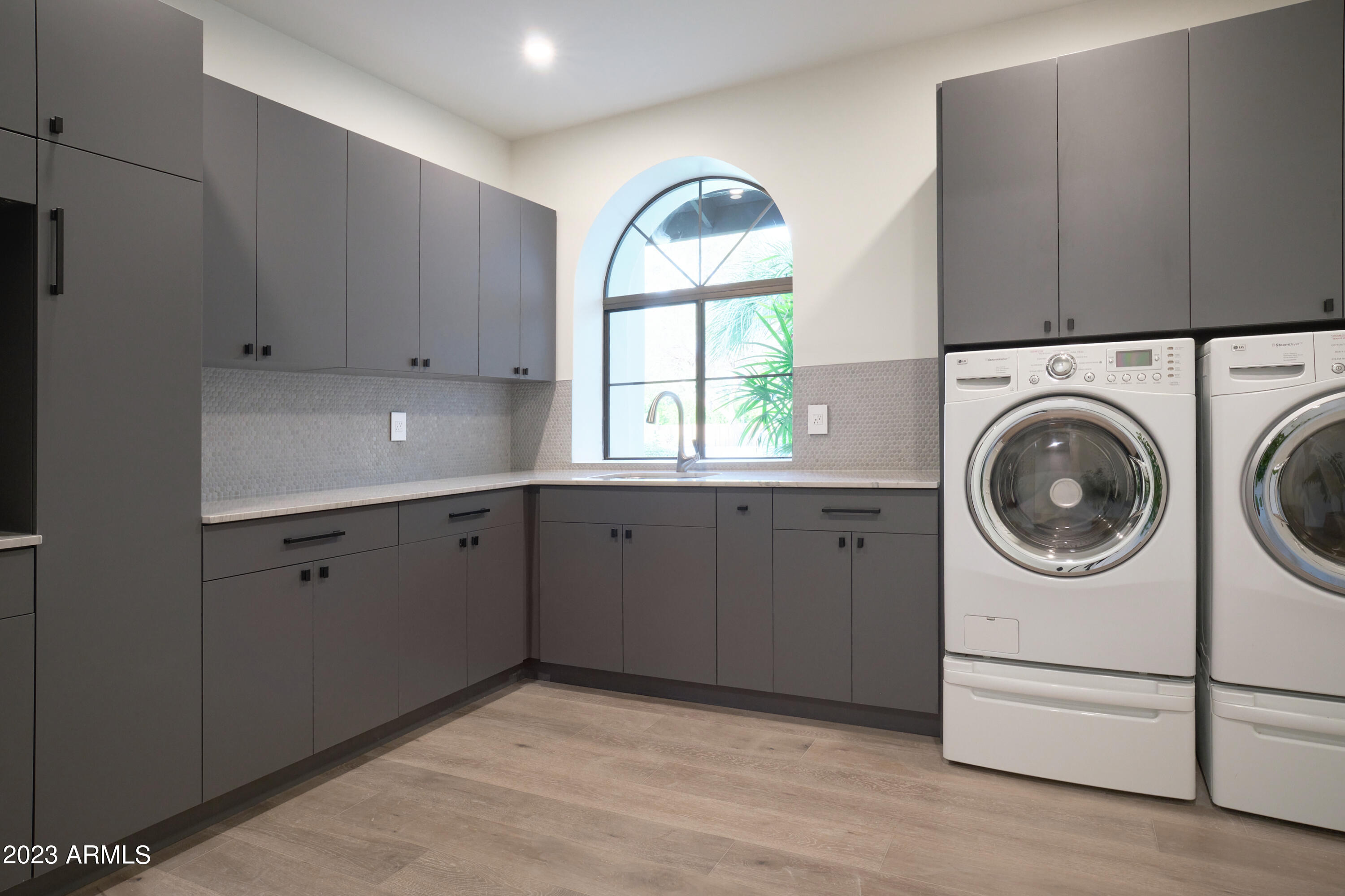 CAMELBACK COUNTRY ESTATES UNIT 4 - Residential