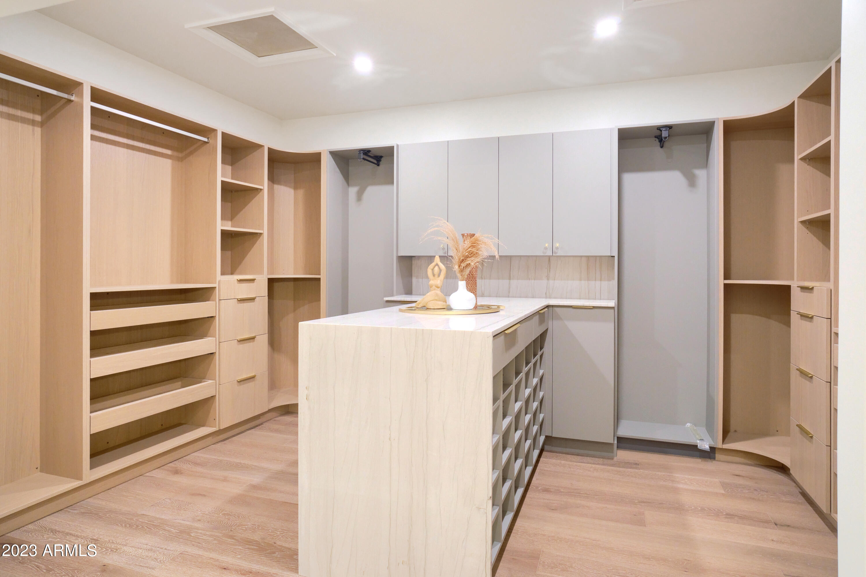 CAMELBACK COUNTRY ESTATES UNIT 4 - Residential