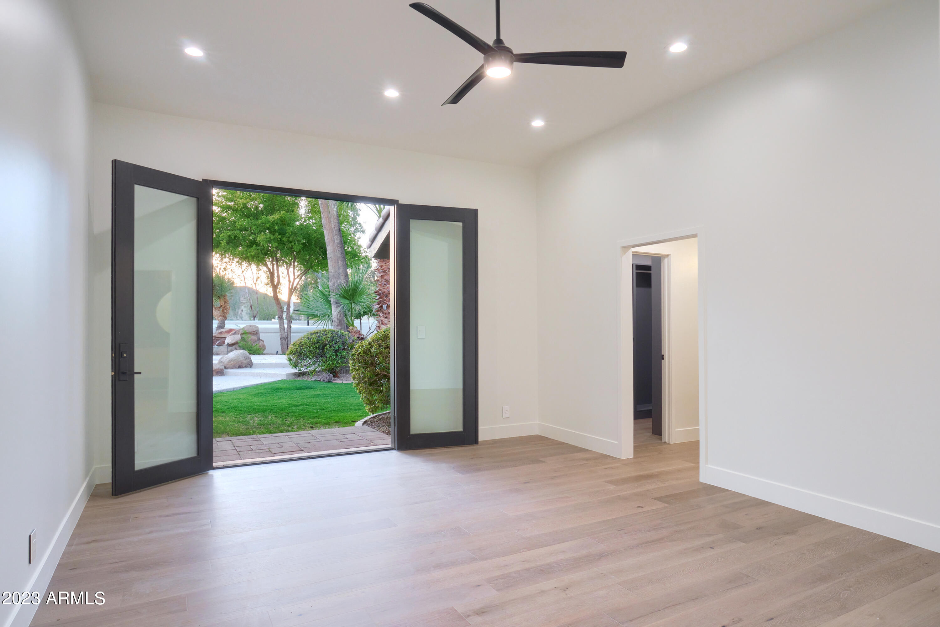 CAMELBACK COUNTRY ESTATES UNIT 4 - Residential