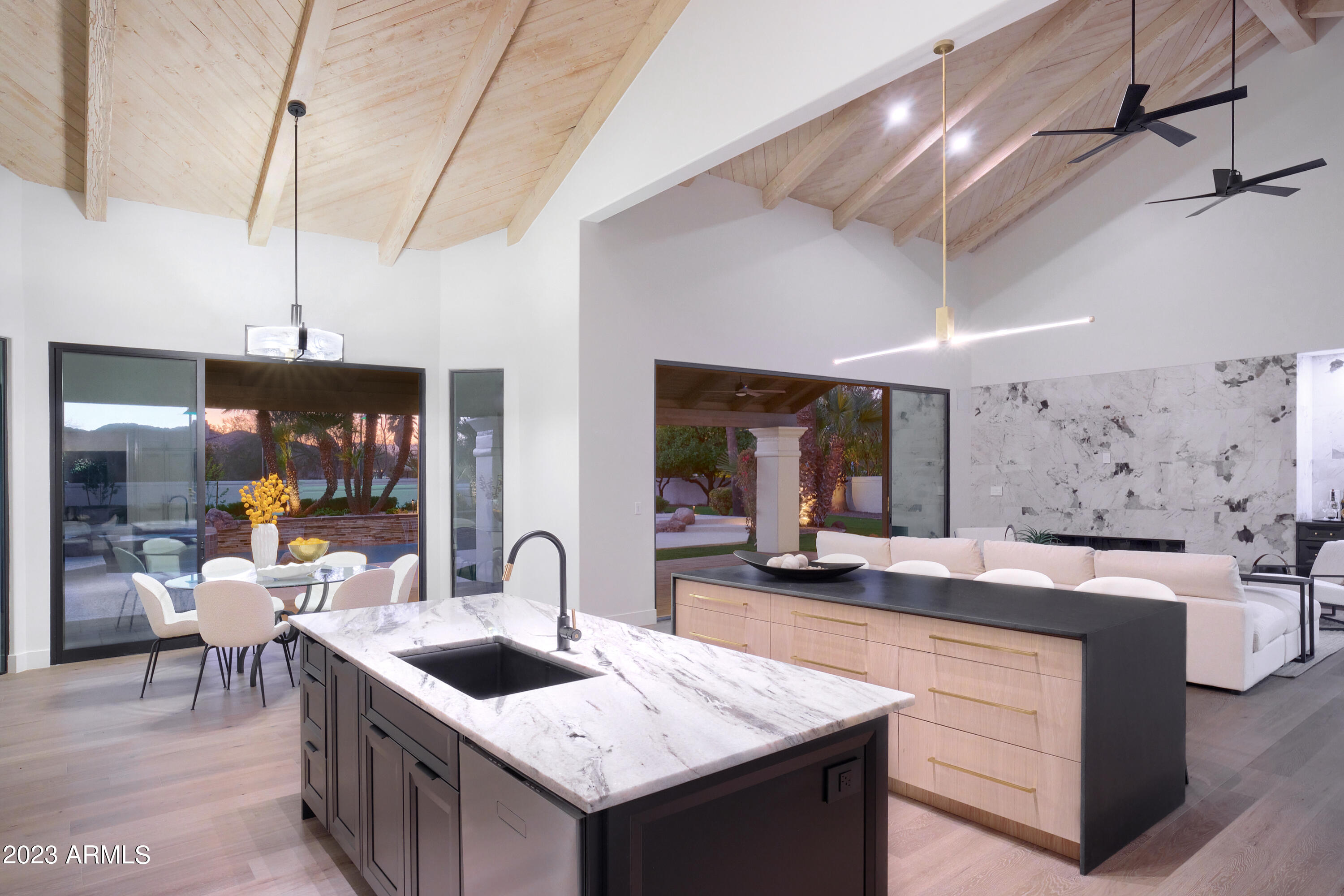 CAMELBACK COUNTRY ESTATES UNIT 4 - Residential