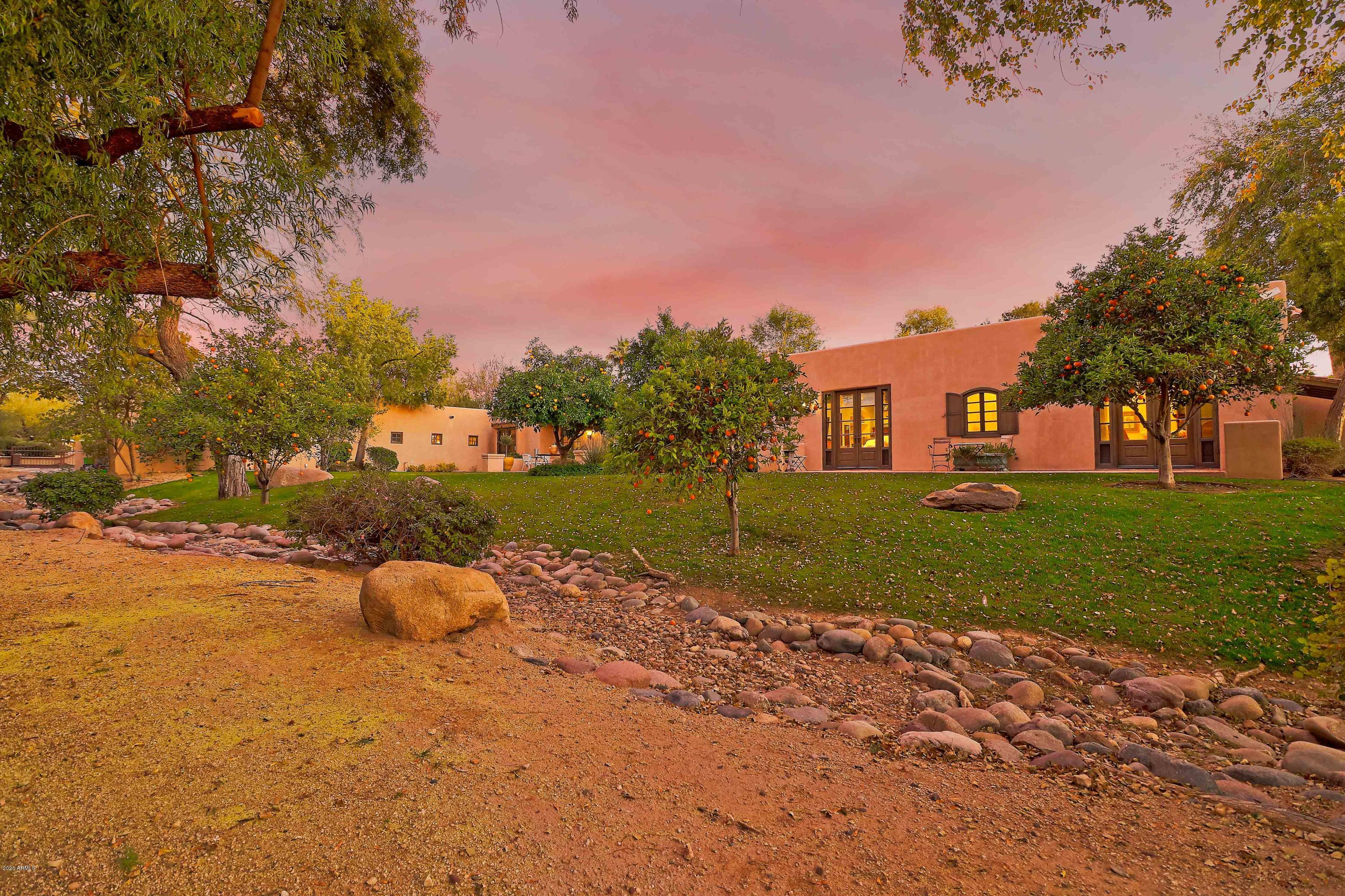 PARADISE HILLS - Residential