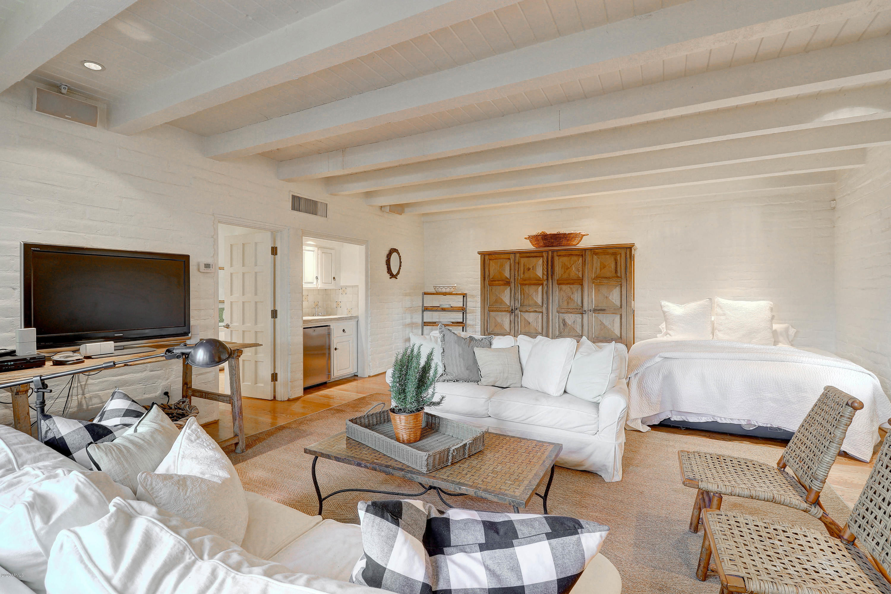 PARADISE HILLS - Residential
