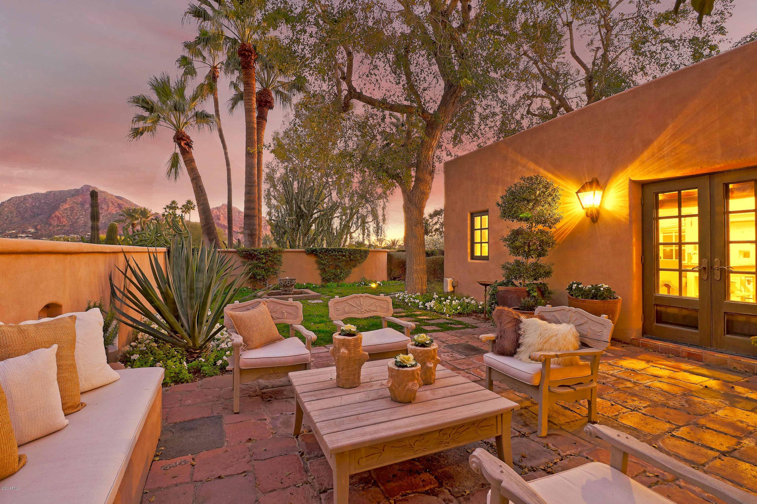 PARADISE HILLS - Residential