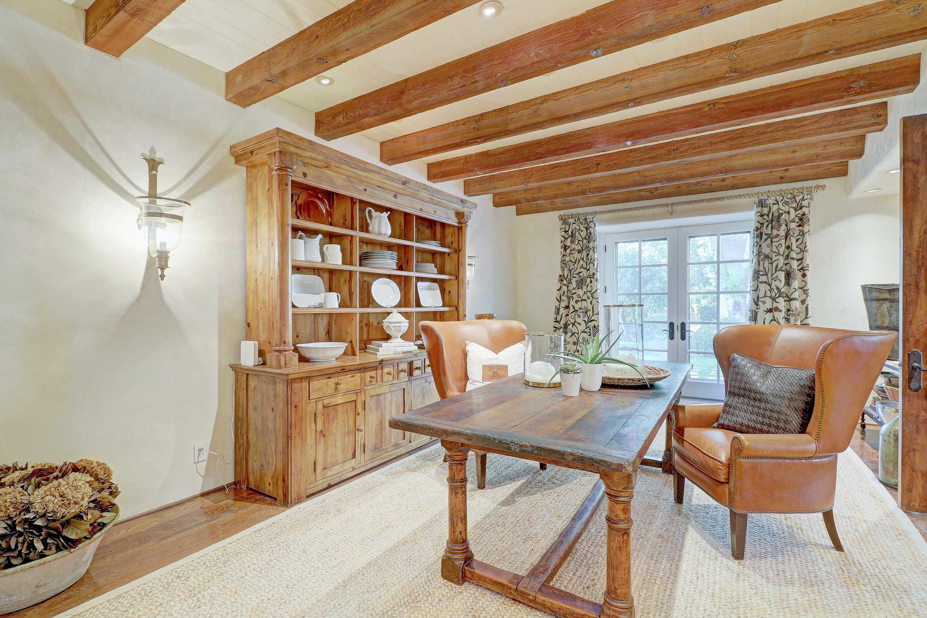 PARADISE HILLS - Residential