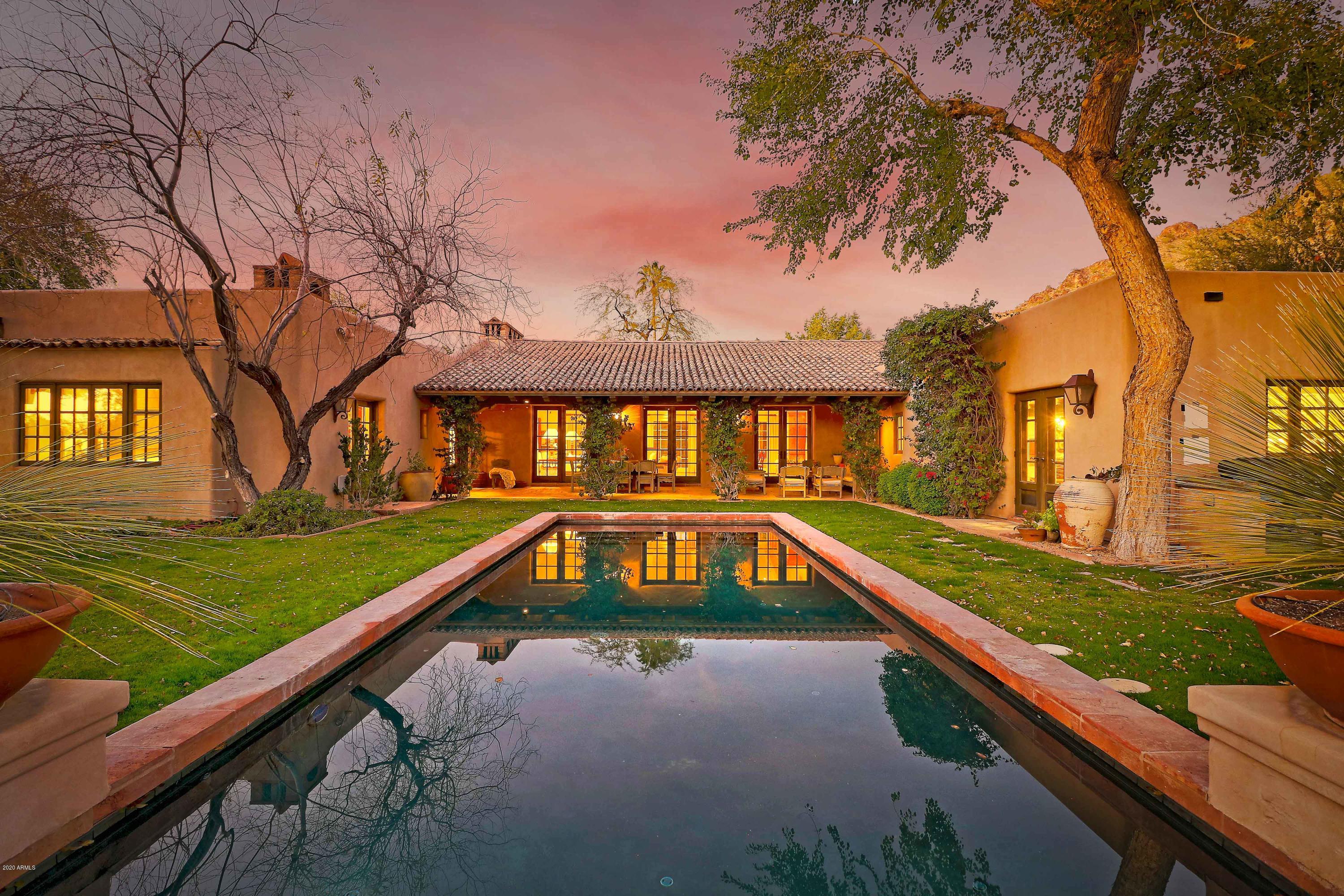 PARADISE HILLS - Residential