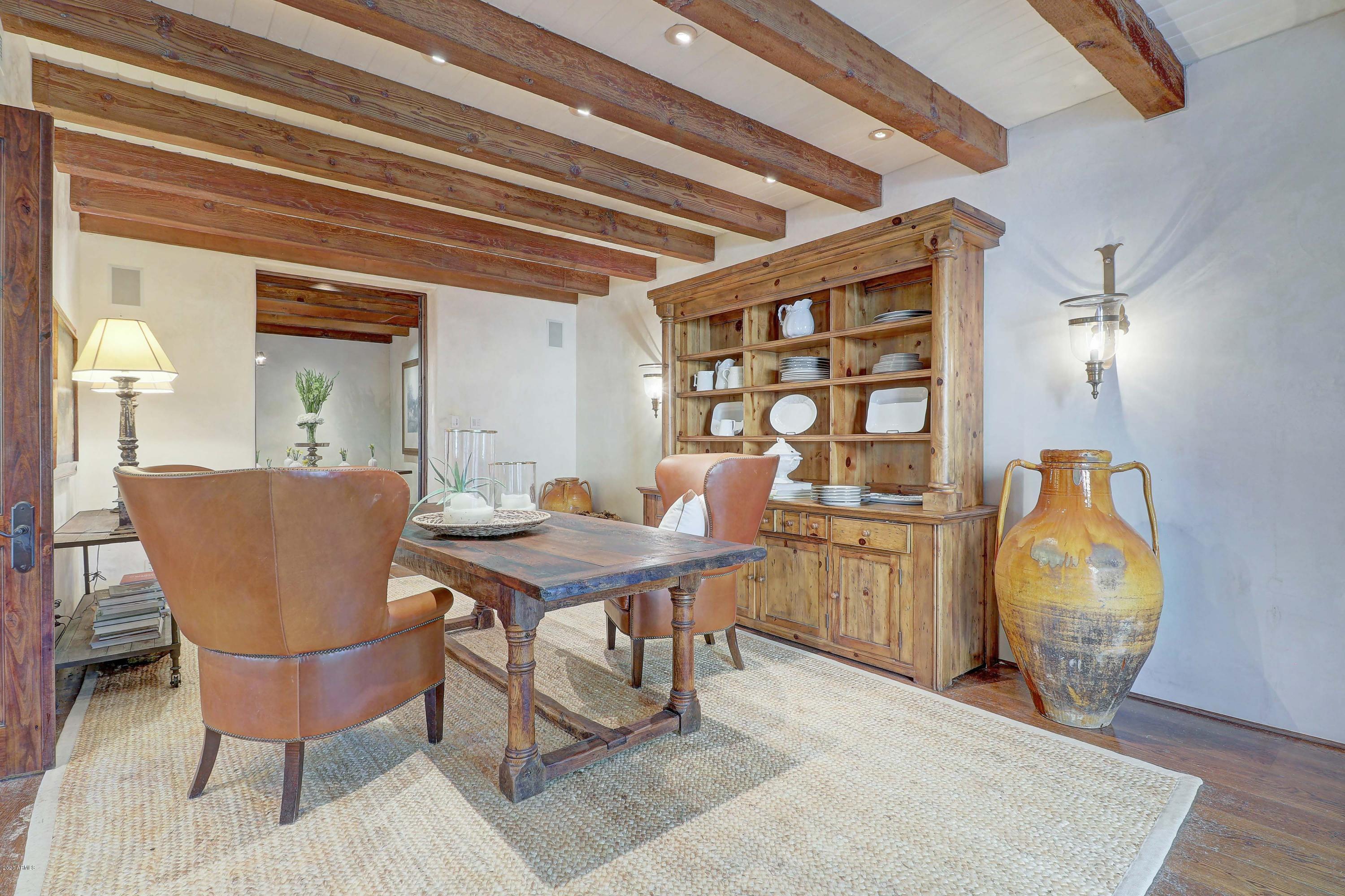 PARADISE HILLS - Residential