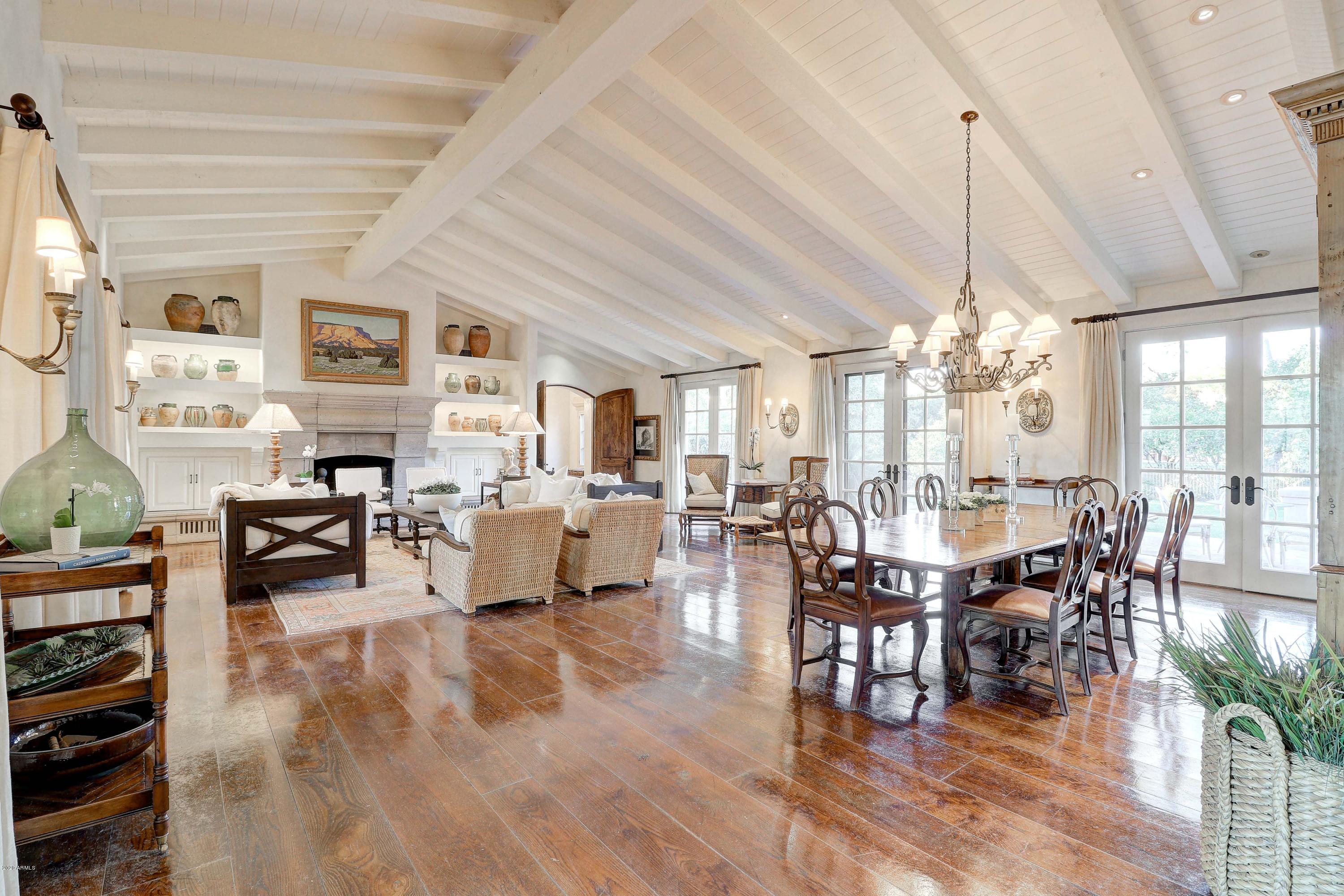 PARADISE HILLS - Residential