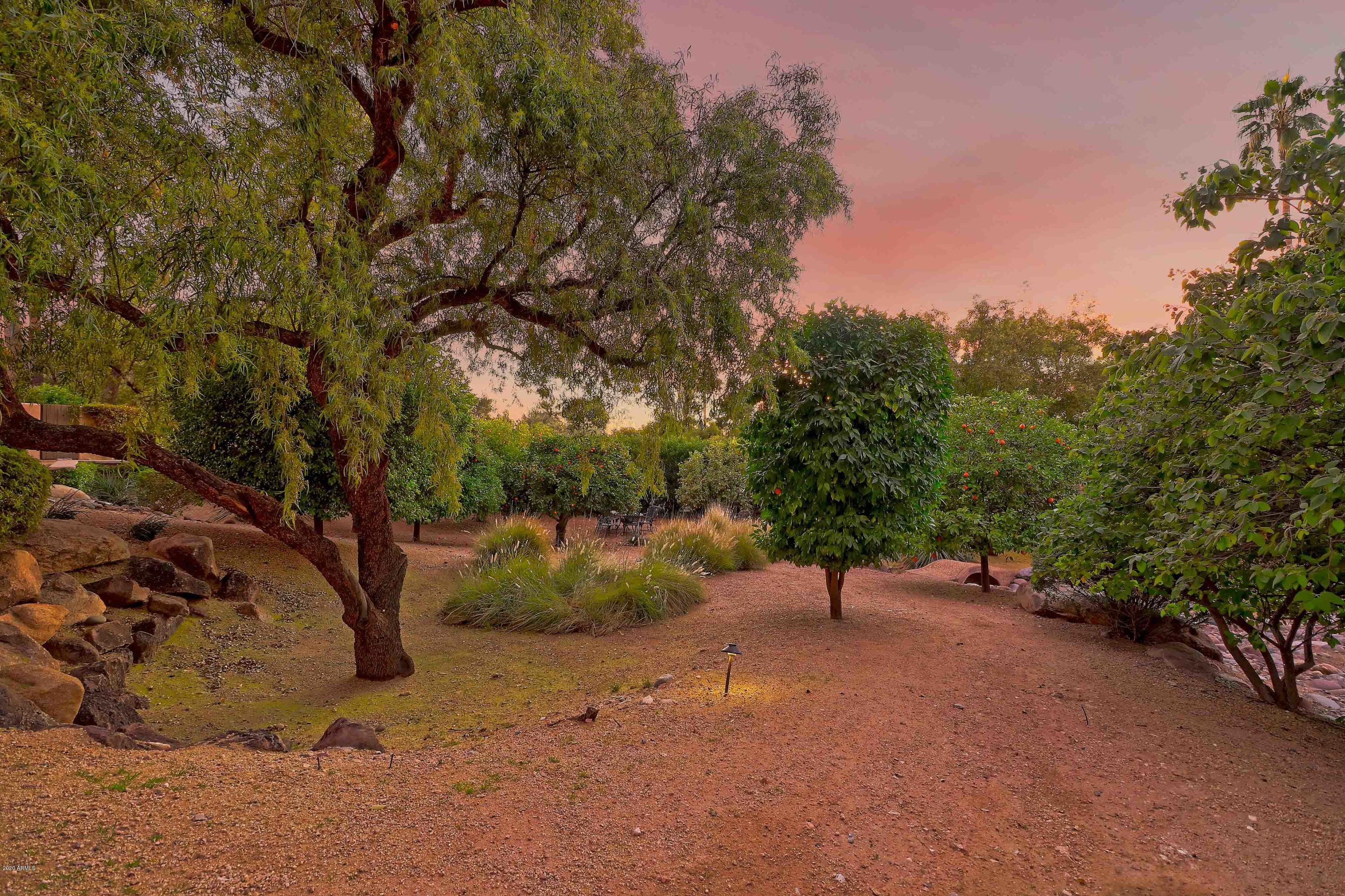PARADISE HILLS - Residential