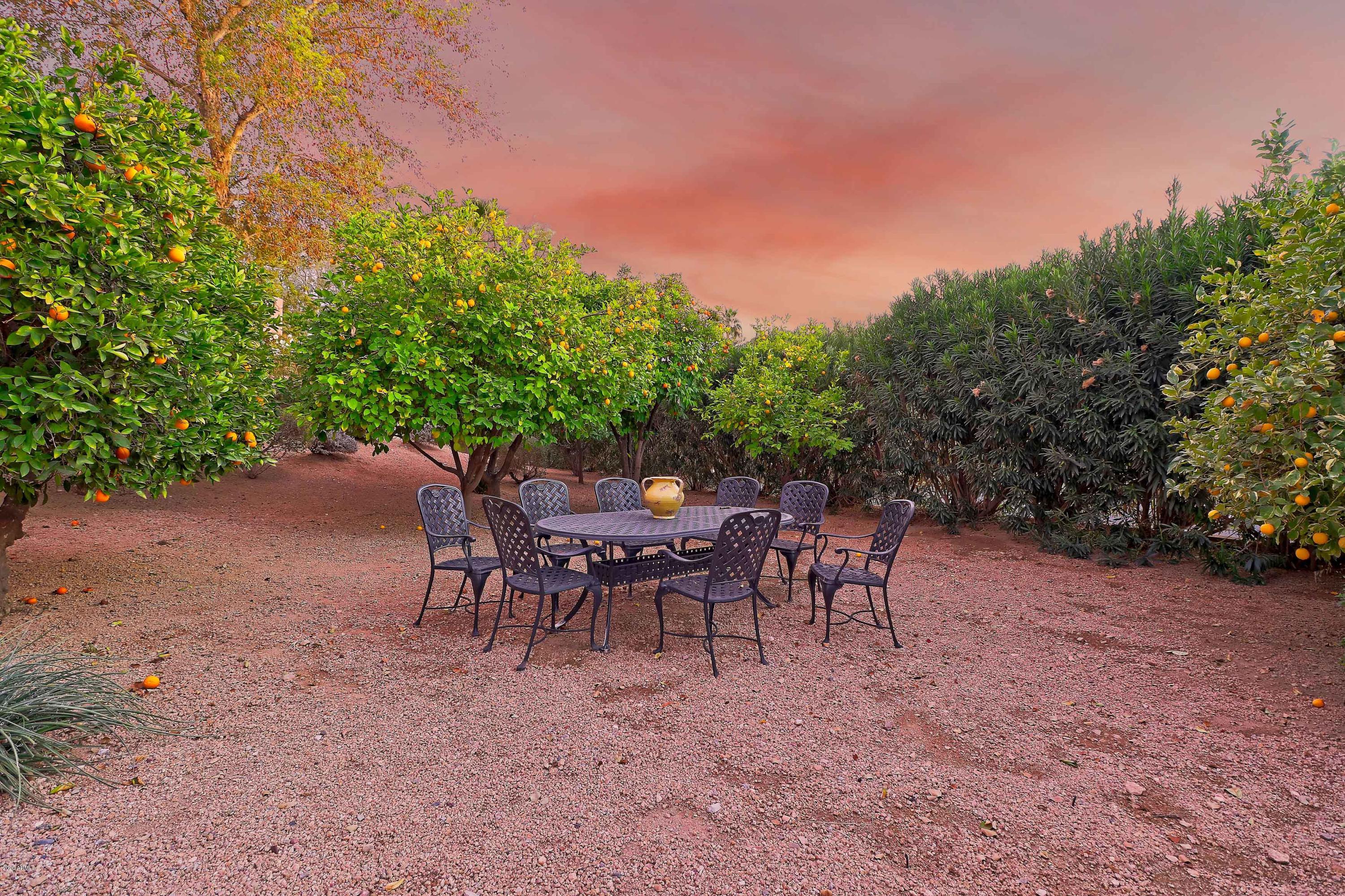 PARADISE HILLS - Residential