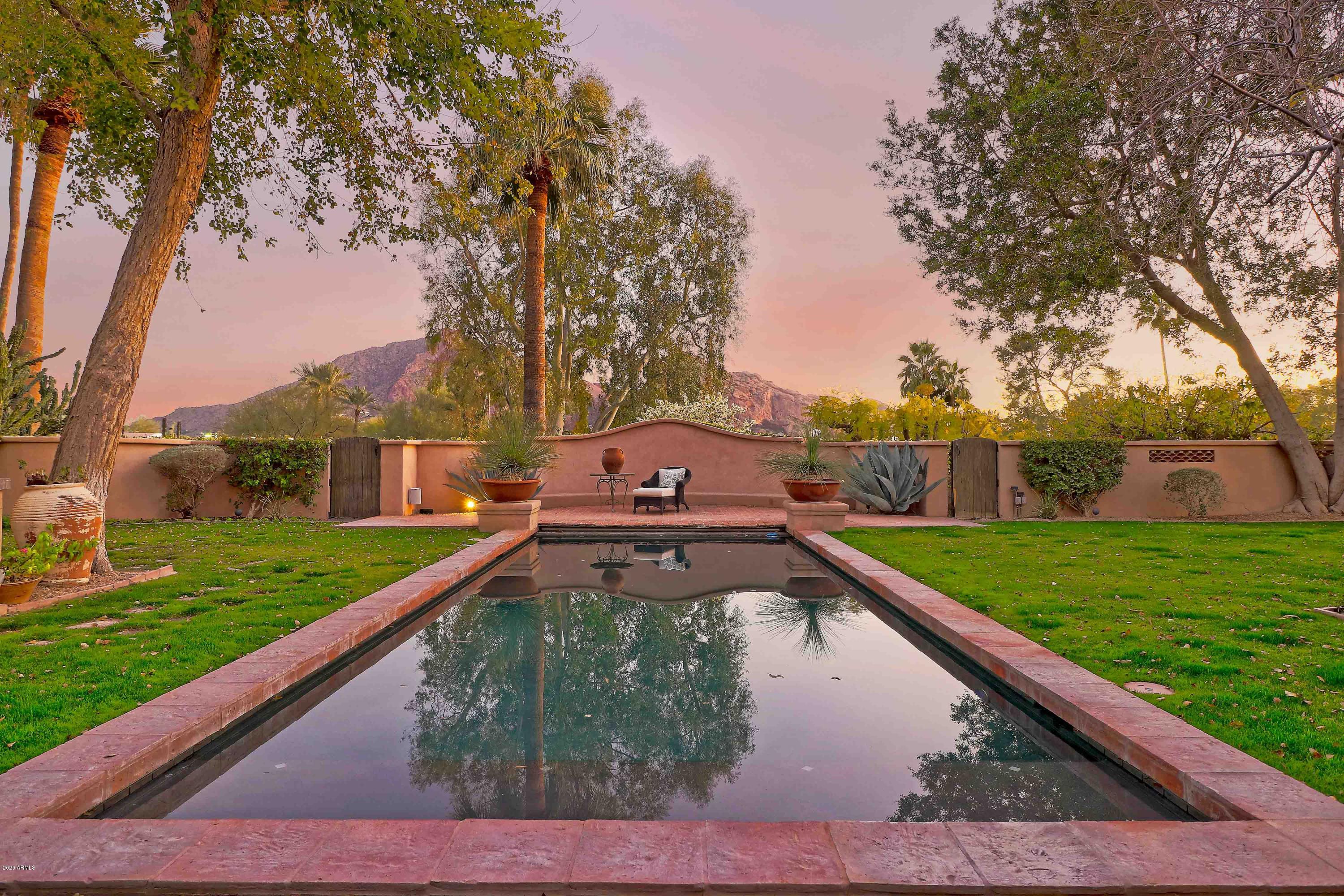PARADISE HILLS - Residential