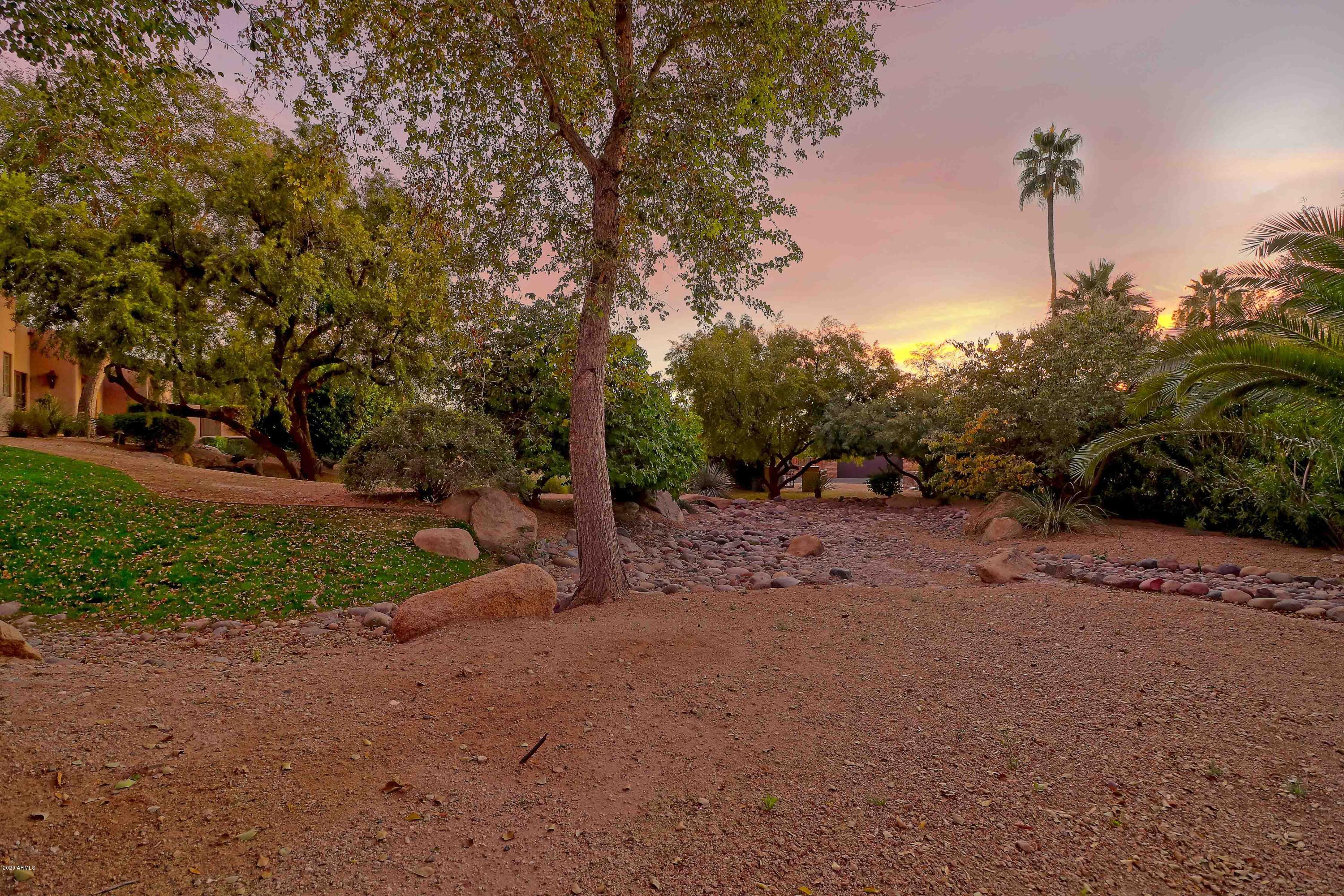 PARADISE HILLS - Residential