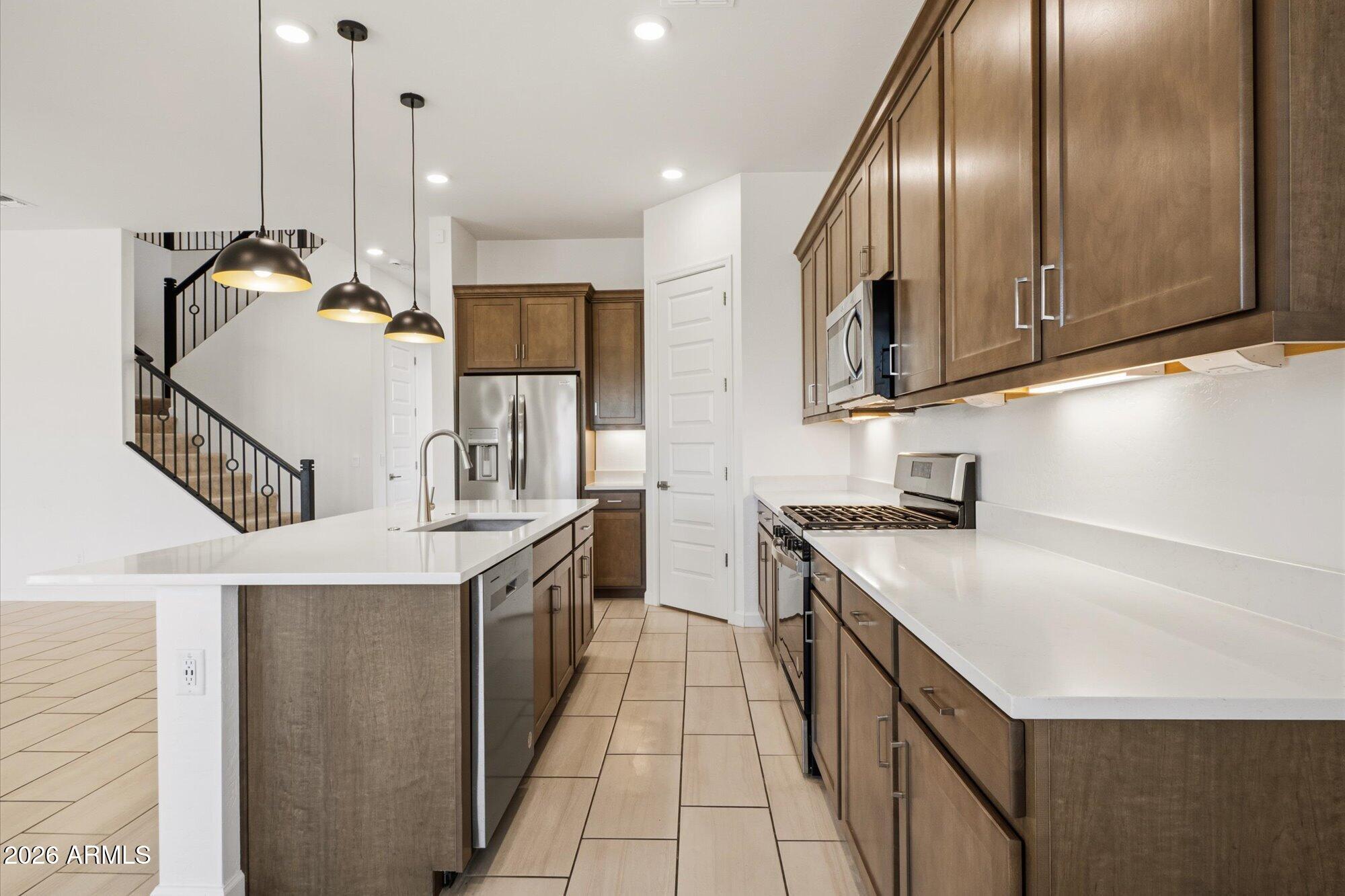 Hillstone-West - Residential