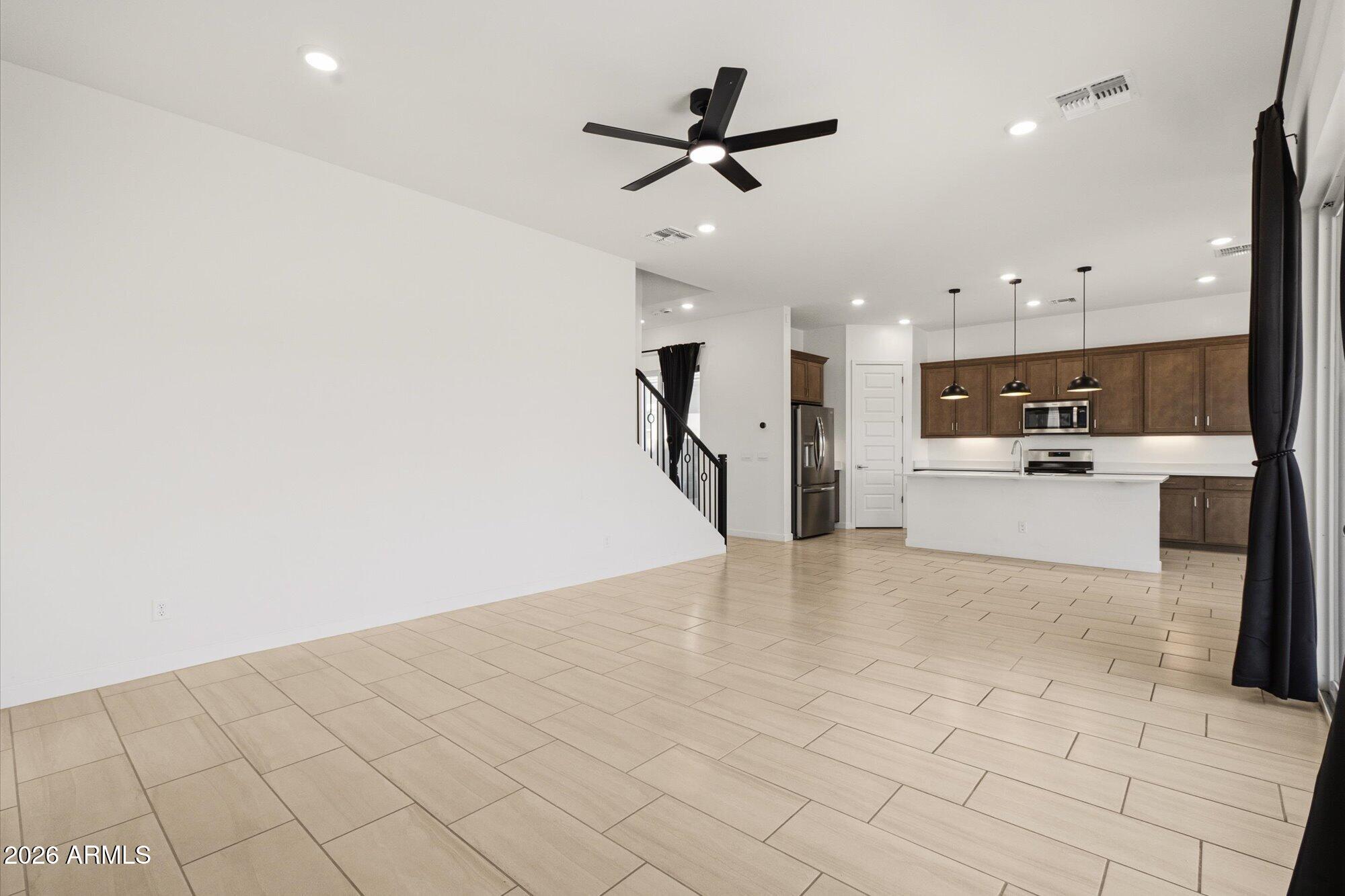 Hillstone-West - Residential