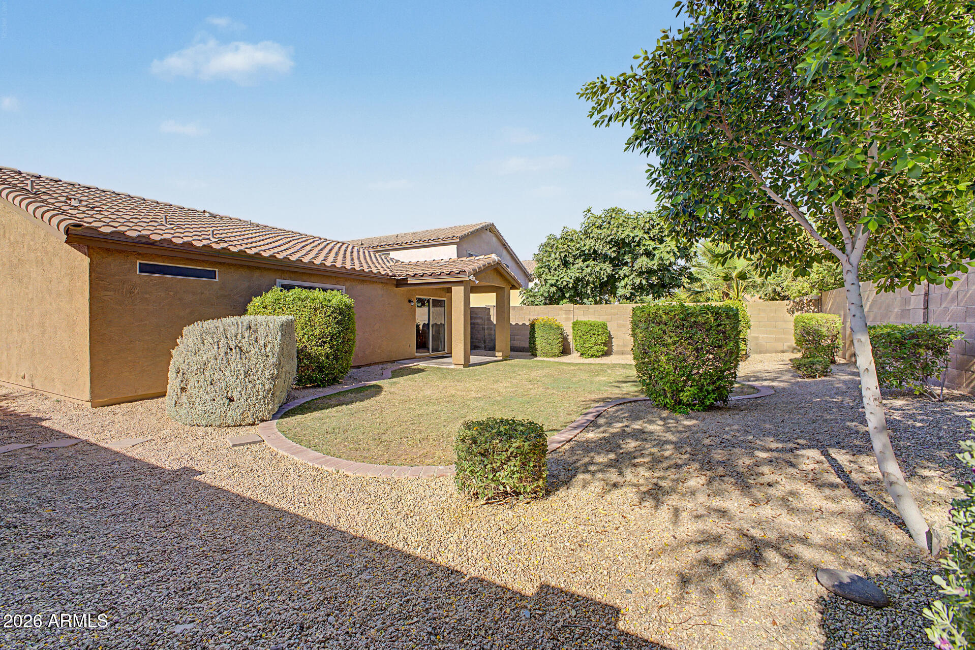 LAS BRISAS POINTE - Residential