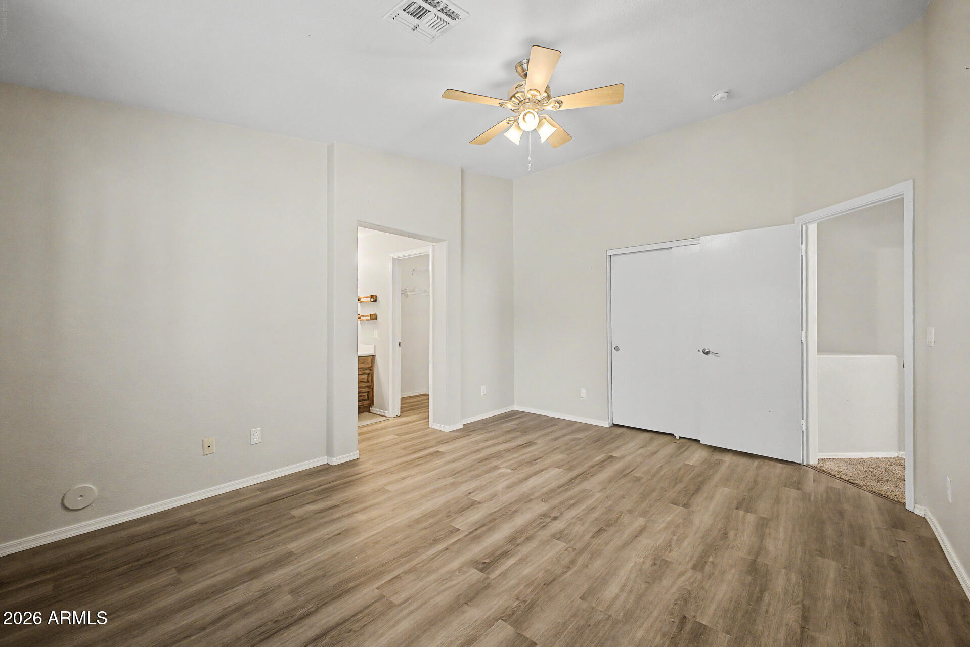 LAS BRISAS POINTE - Residential