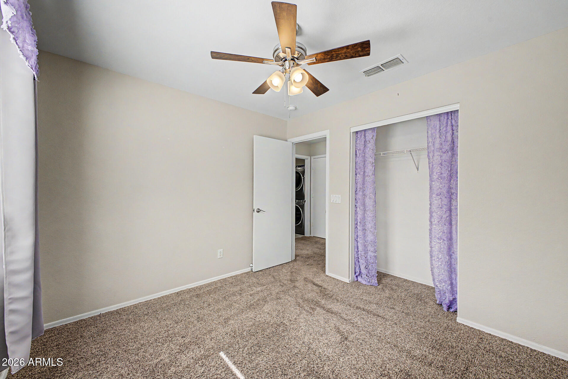 LAS BRISAS POINTE - Residential