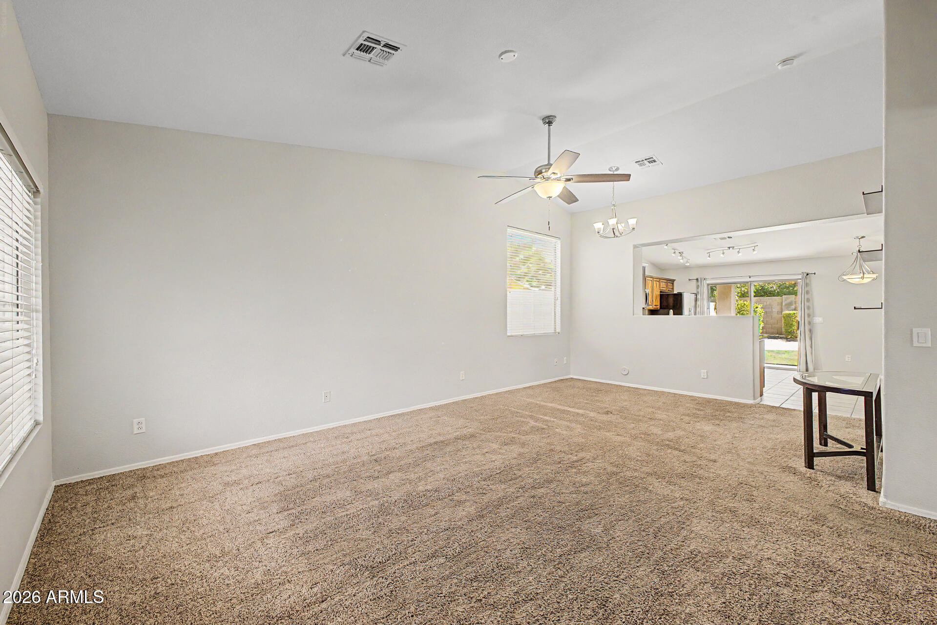 LAS BRISAS POINTE - Residential