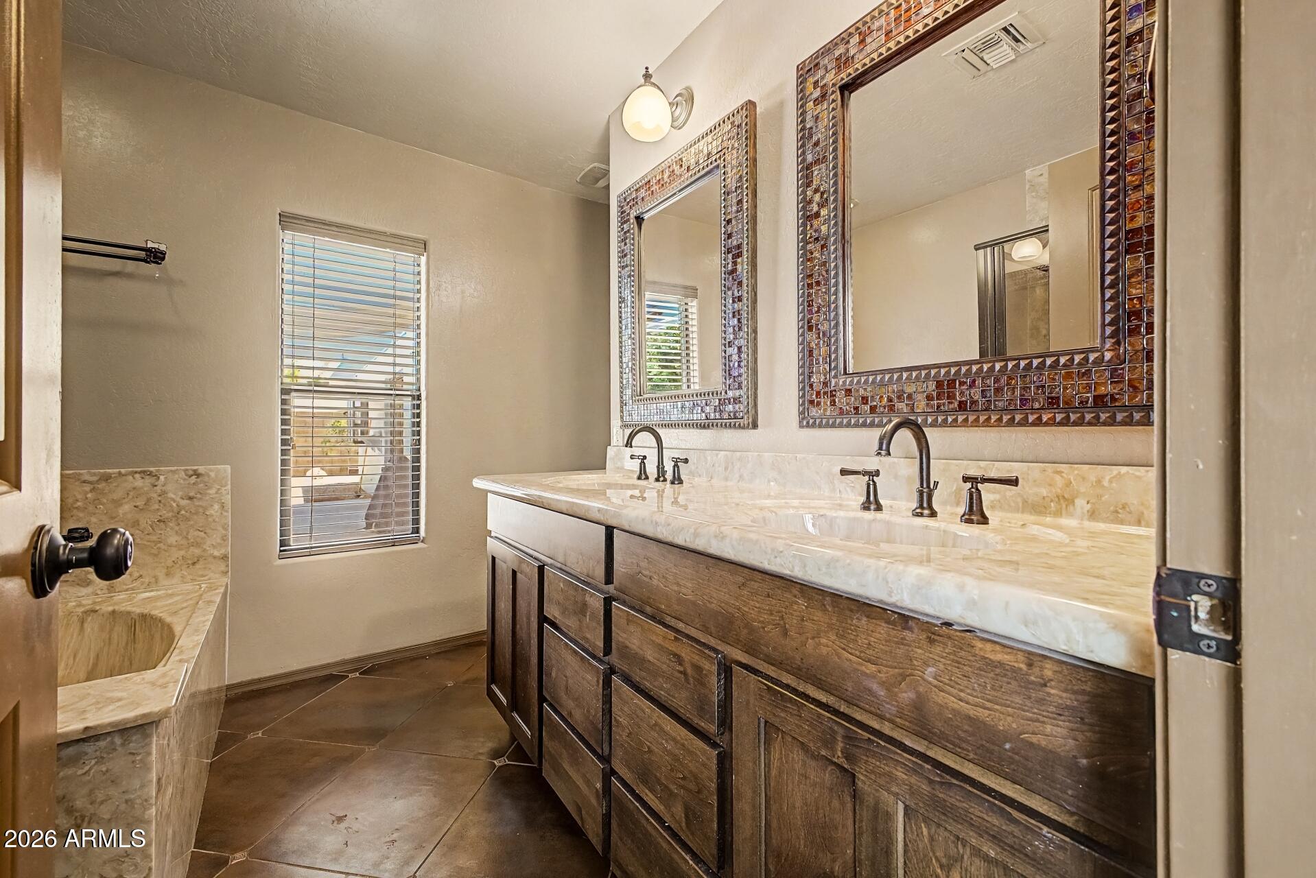 IRONWOOD EAST UNIT 1 - Residential