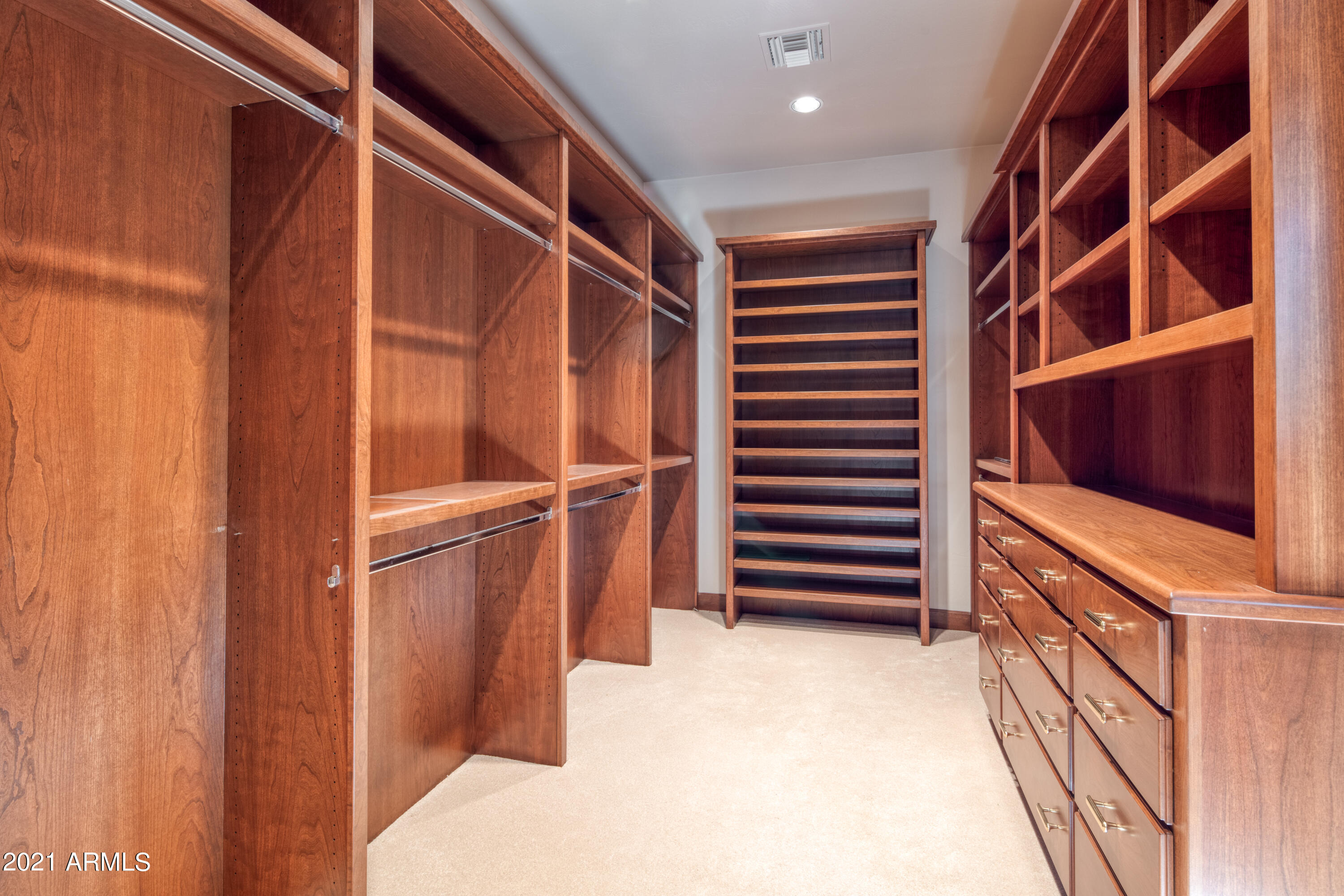 ELMARO ESTATES - Residential