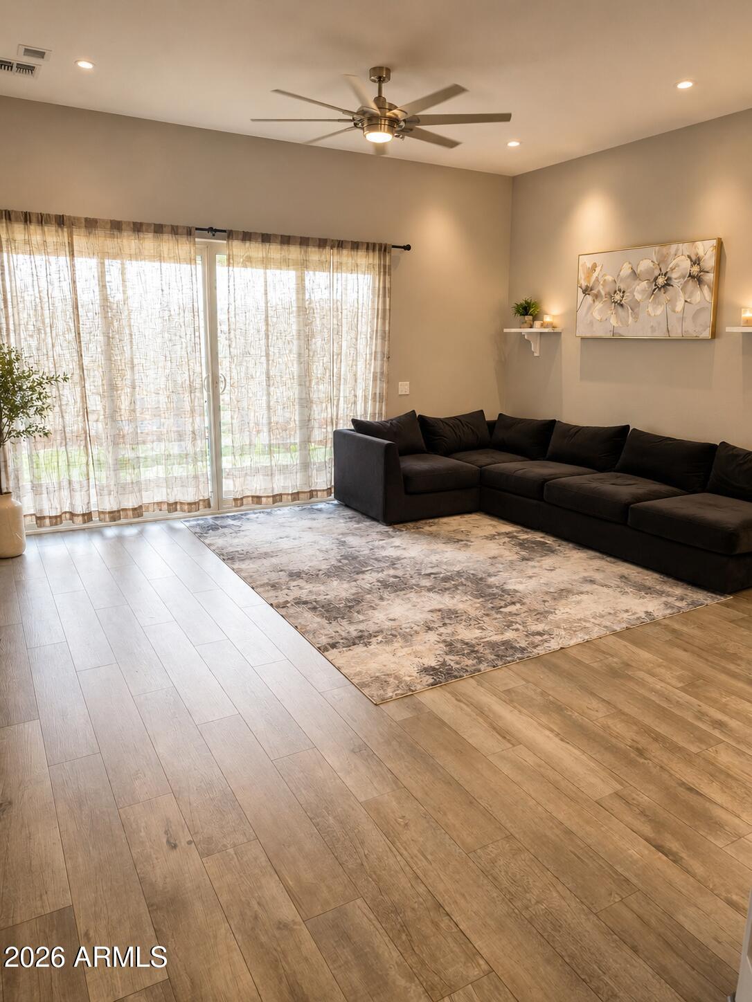 MOUNTAIN GATE - Residential