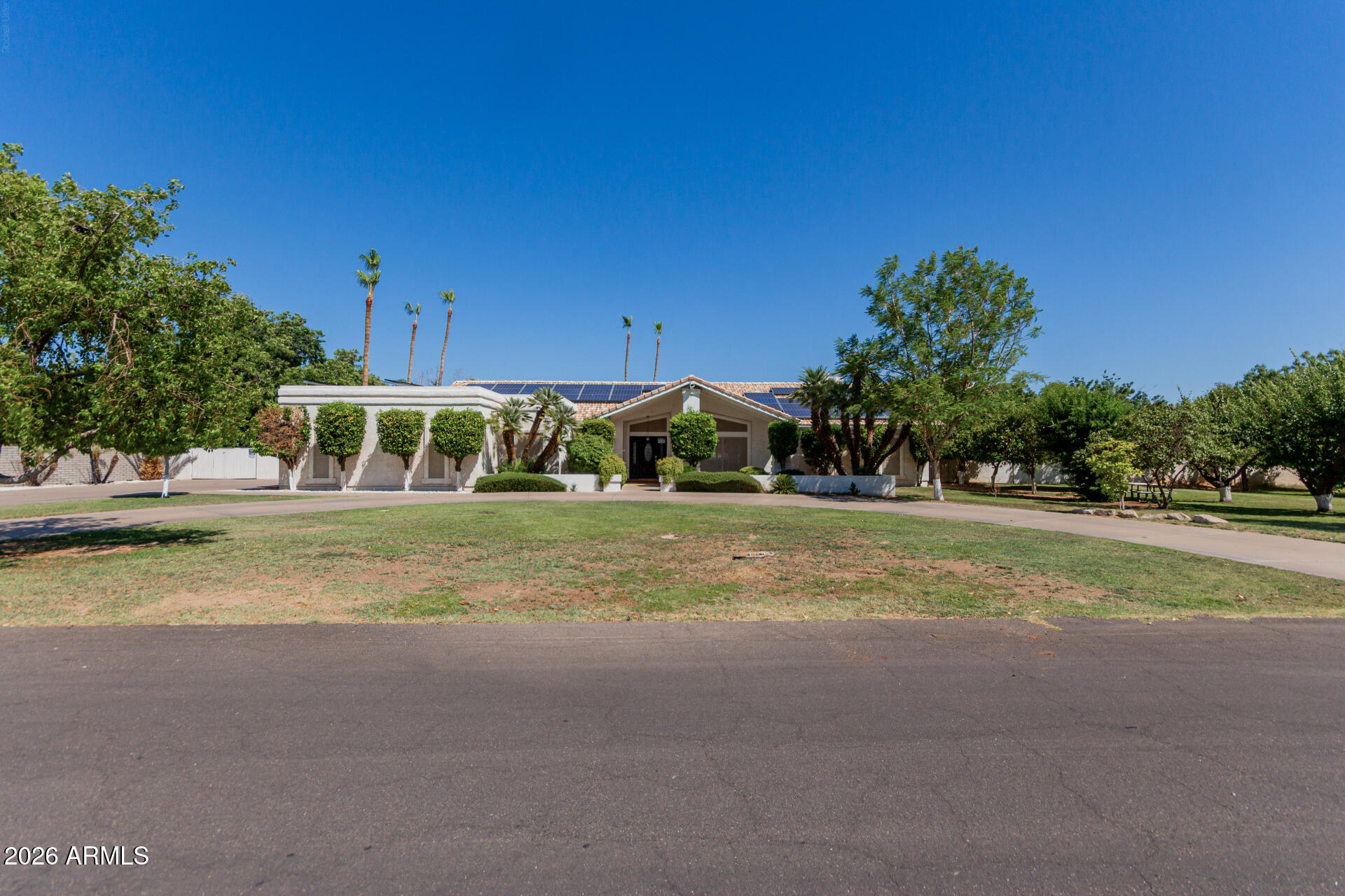 CAMELBACK FARMS - Residential