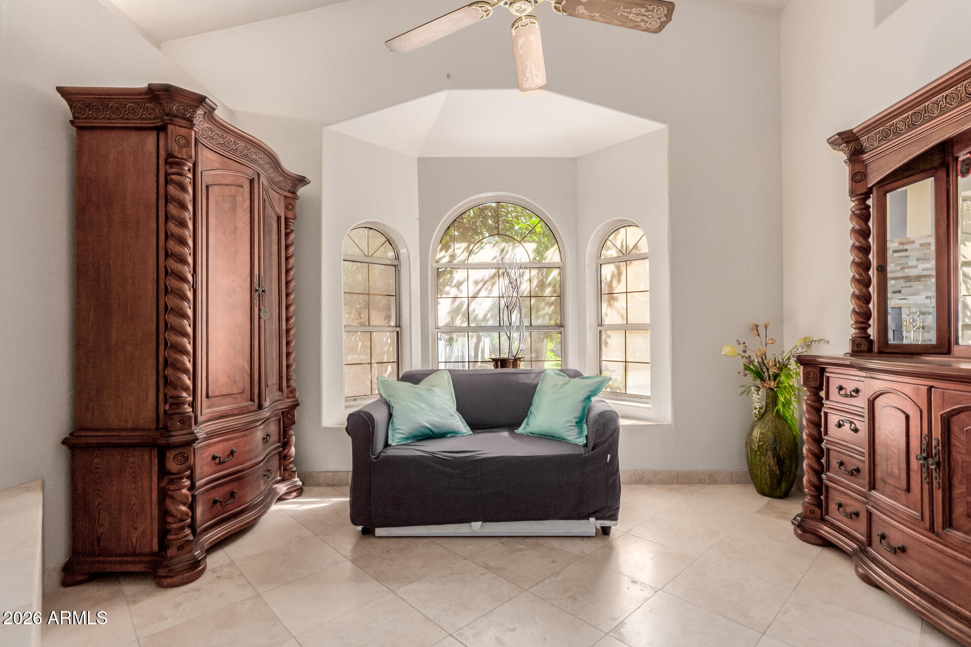 CAMELBACK FARMS - Residential