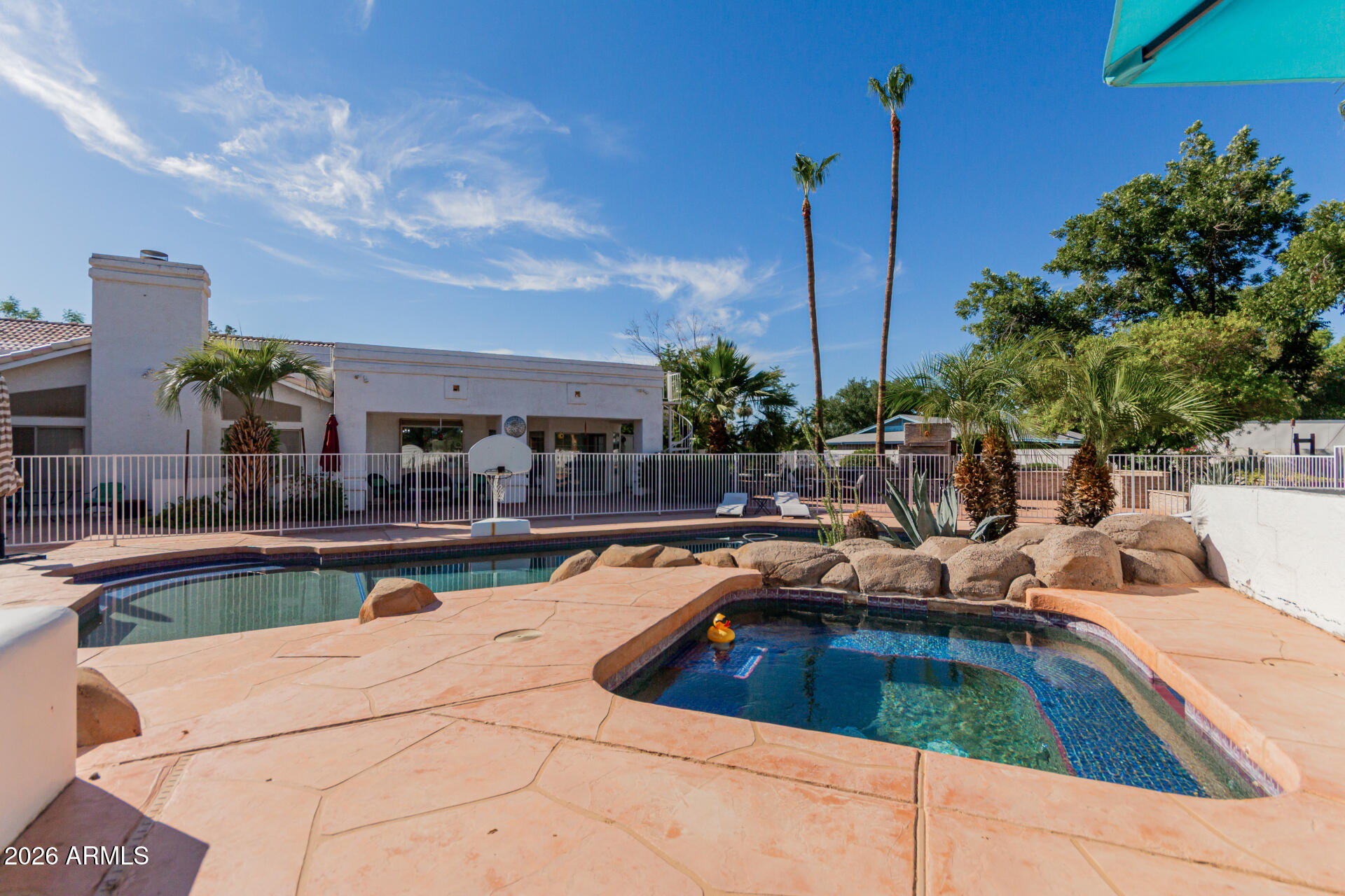CAMELBACK FARMS - Residential