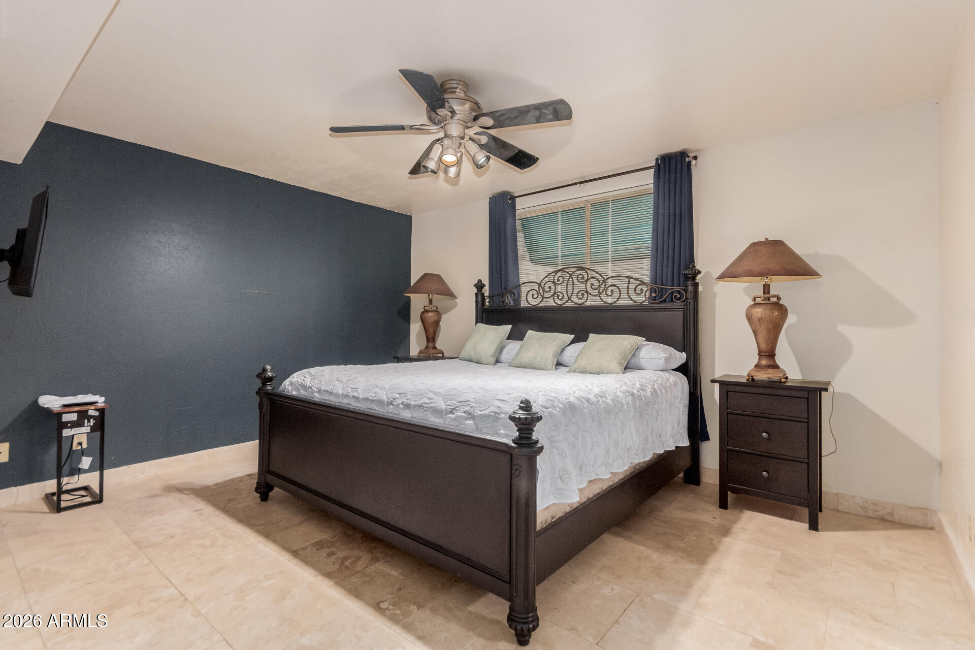 CAMELBACK FARMS - Residential