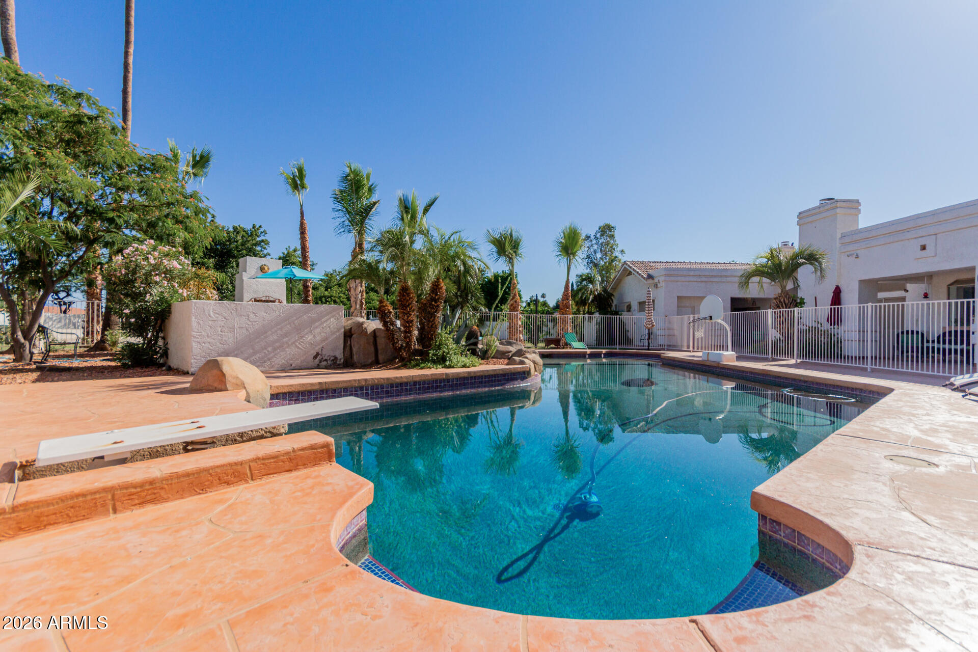 CAMELBACK FARMS - Residential