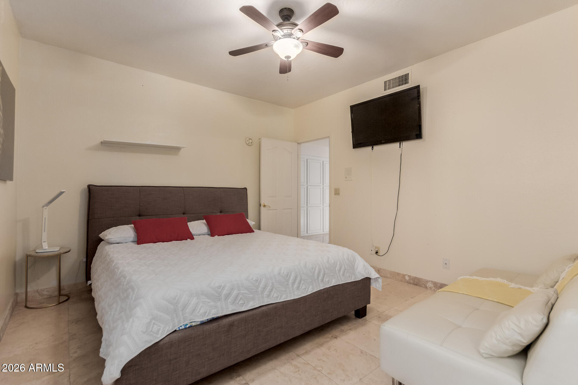 CAMELBACK FARMS - Residential