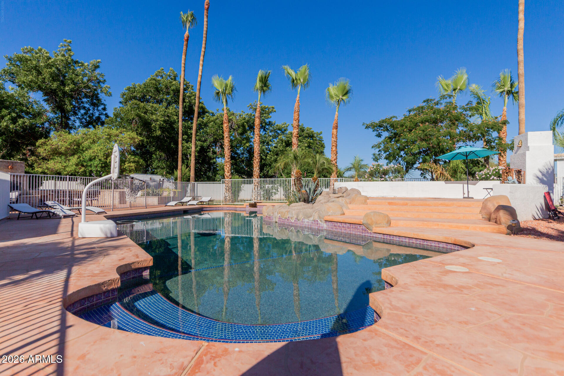 CAMELBACK FARMS - Residential