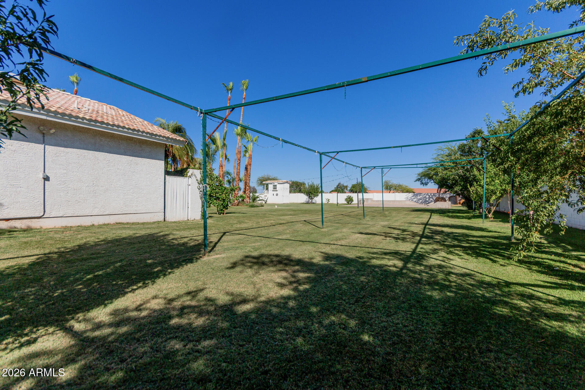 CAMELBACK FARMS - Residential