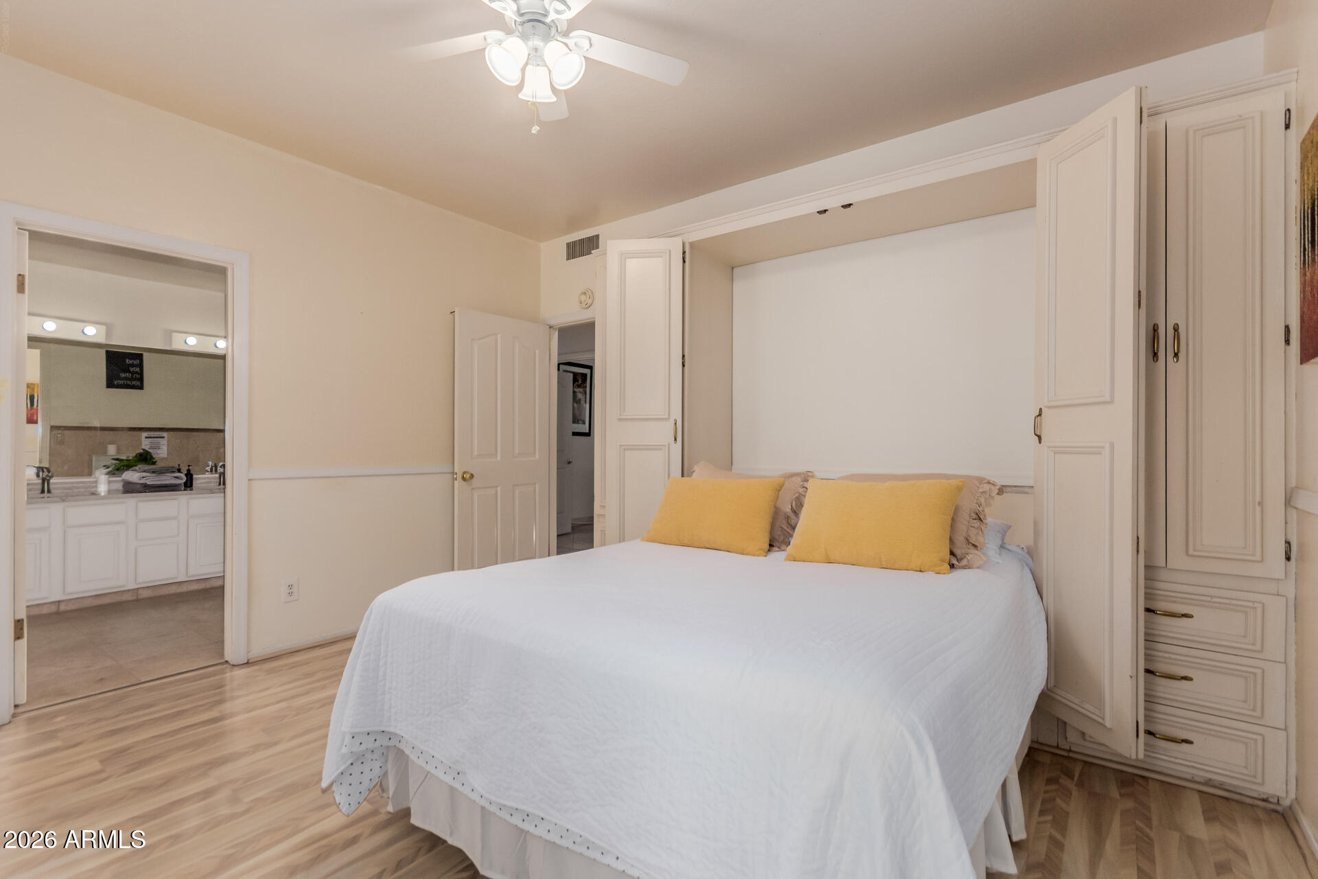 CAMELBACK FARMS - Residential