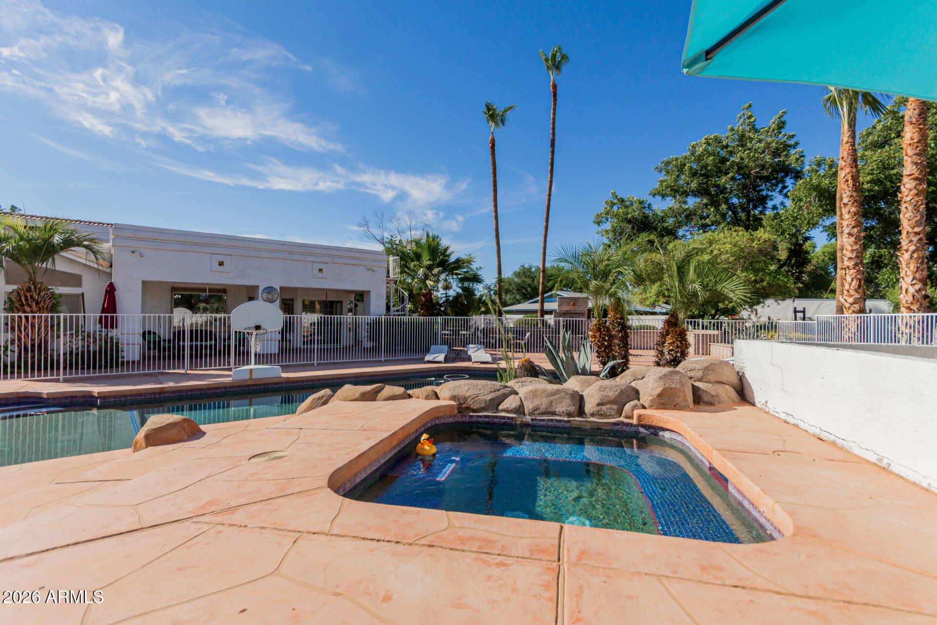 CAMELBACK FARMS - Residential