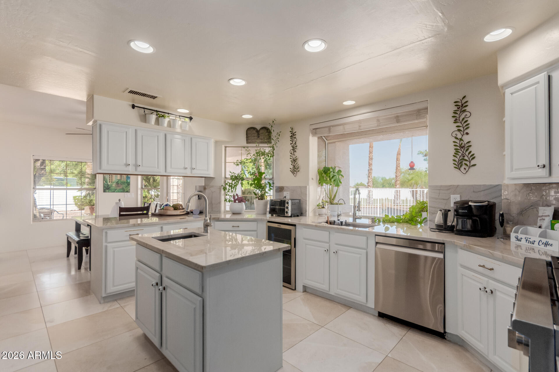 CAMELBACK FARMS - Residential
