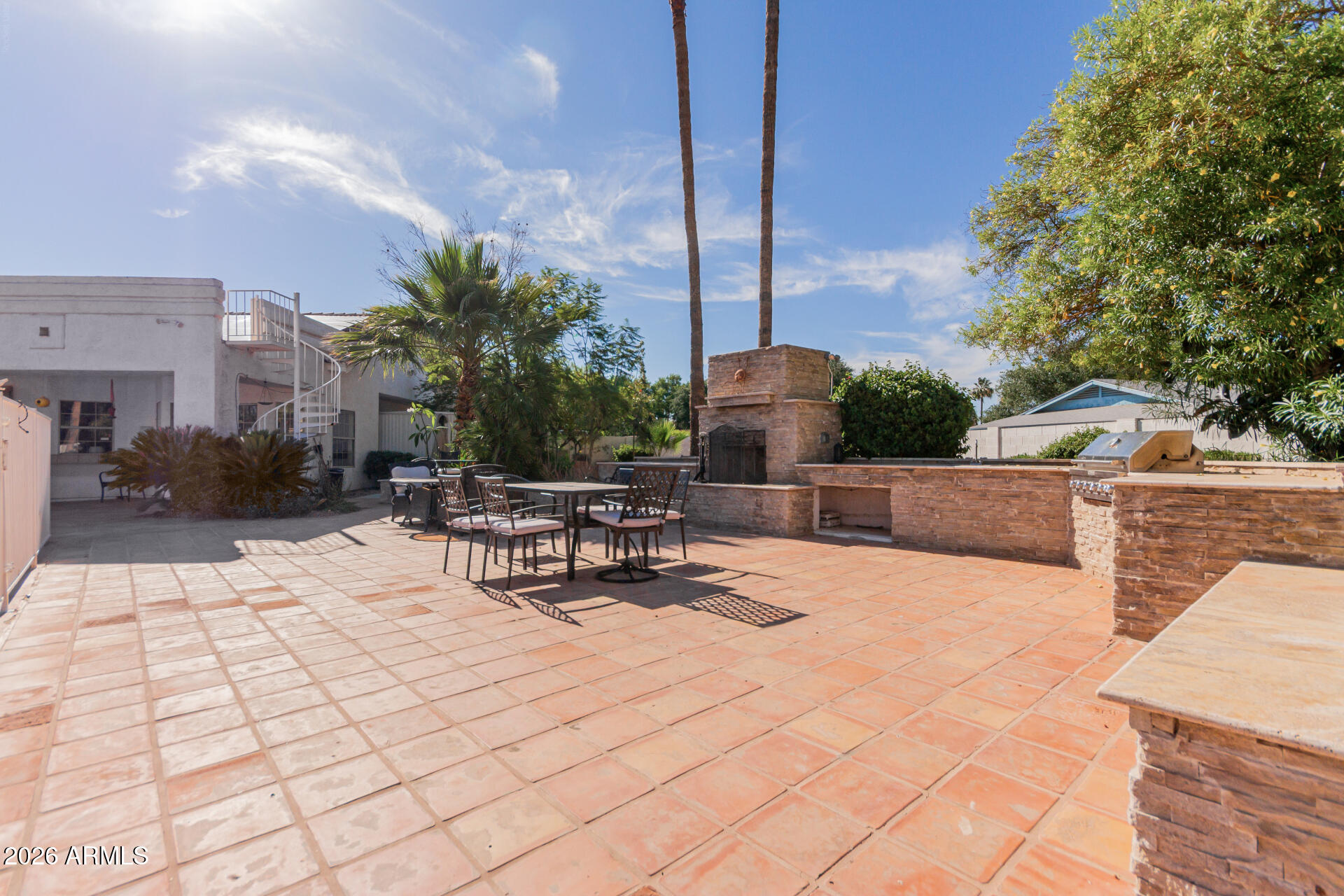 CAMELBACK FARMS - Residential