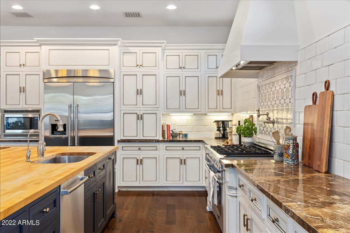 HERITAGE HILLS UNIT 2 - Residential