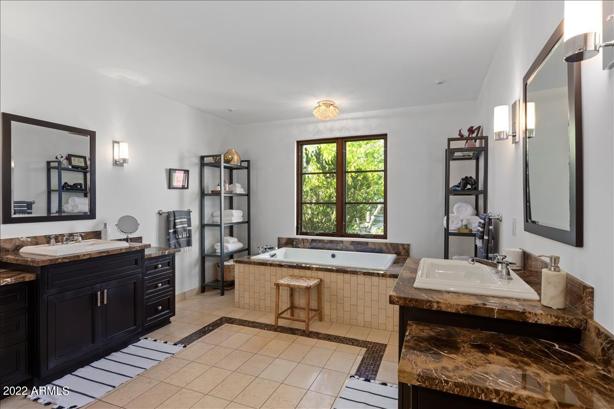 HERITAGE HILLS UNIT 2 - Residential
