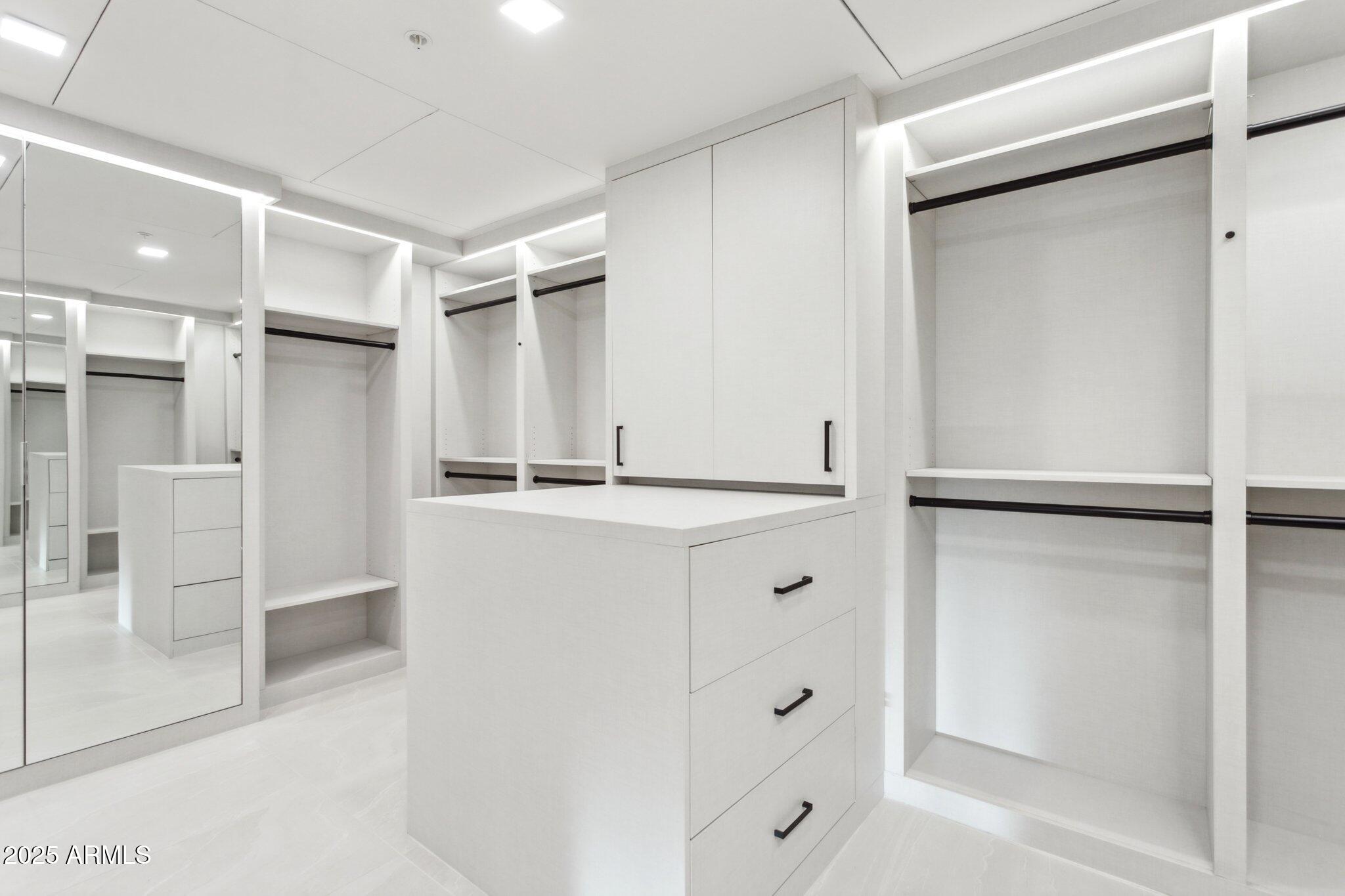 7000 EAST LINCOLN VILLAS CONDOMINIUM 1 - Residential