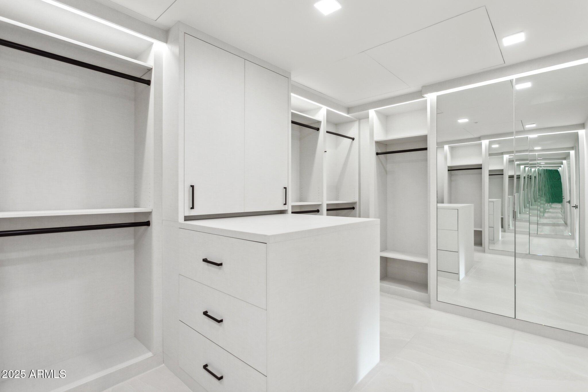 7000 EAST LINCOLN VILLAS CONDOMINIUM 1 - Residential