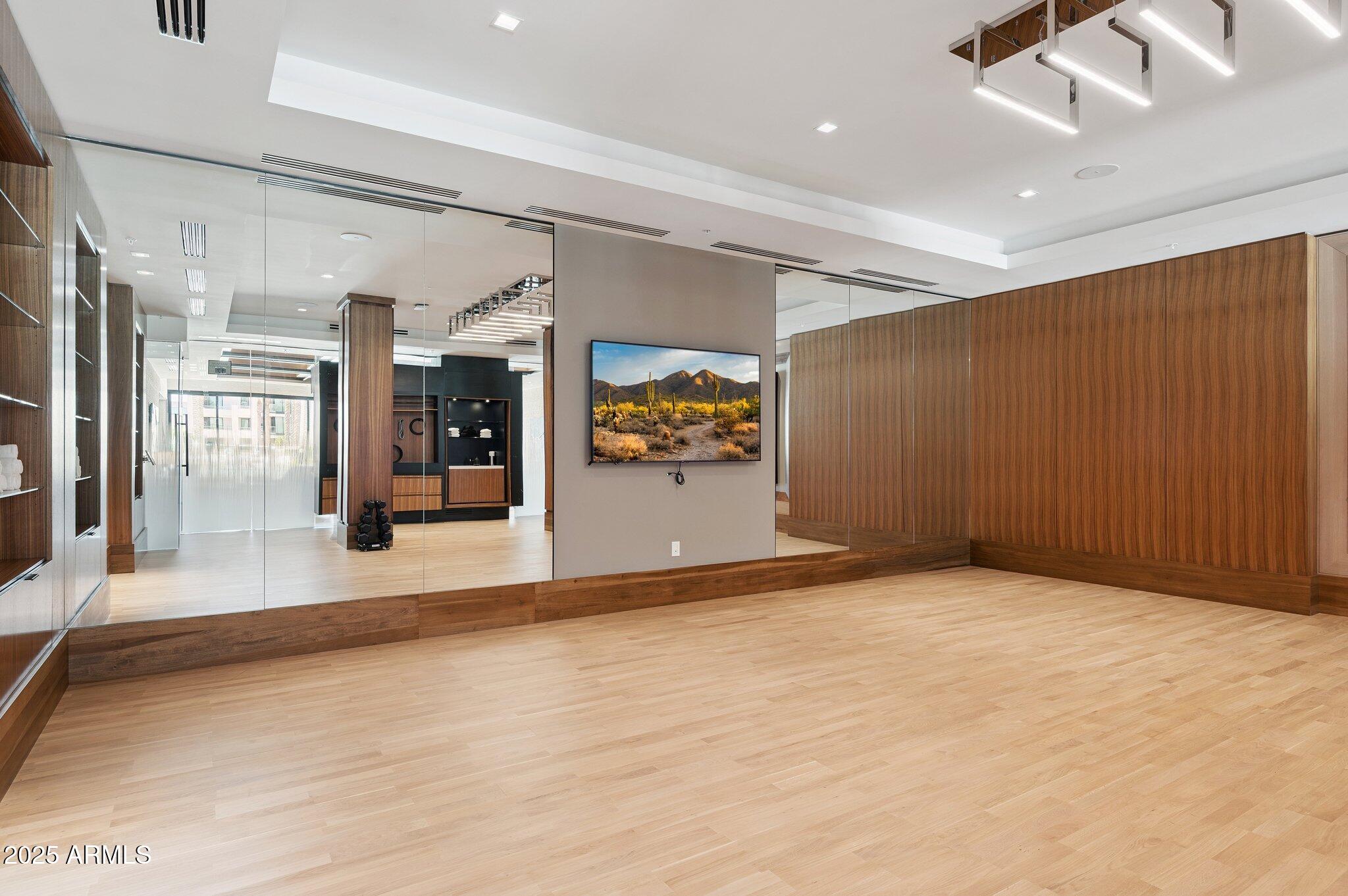 7000 EAST LINCOLN VILLAS CONDOMINIUM 1 - Residential