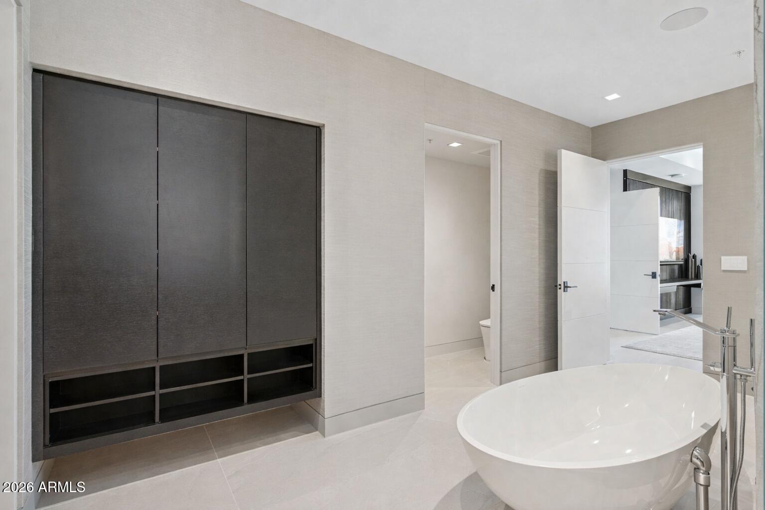 7000 EAST LINCOLN VILLAS CONDOMINIUM 1 - Residential