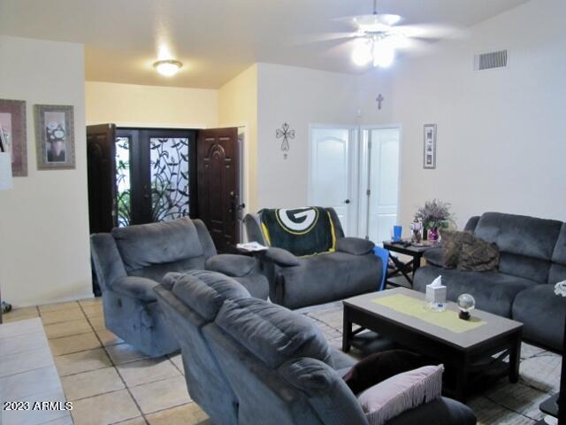 TRACT UNIT 117 - Residential