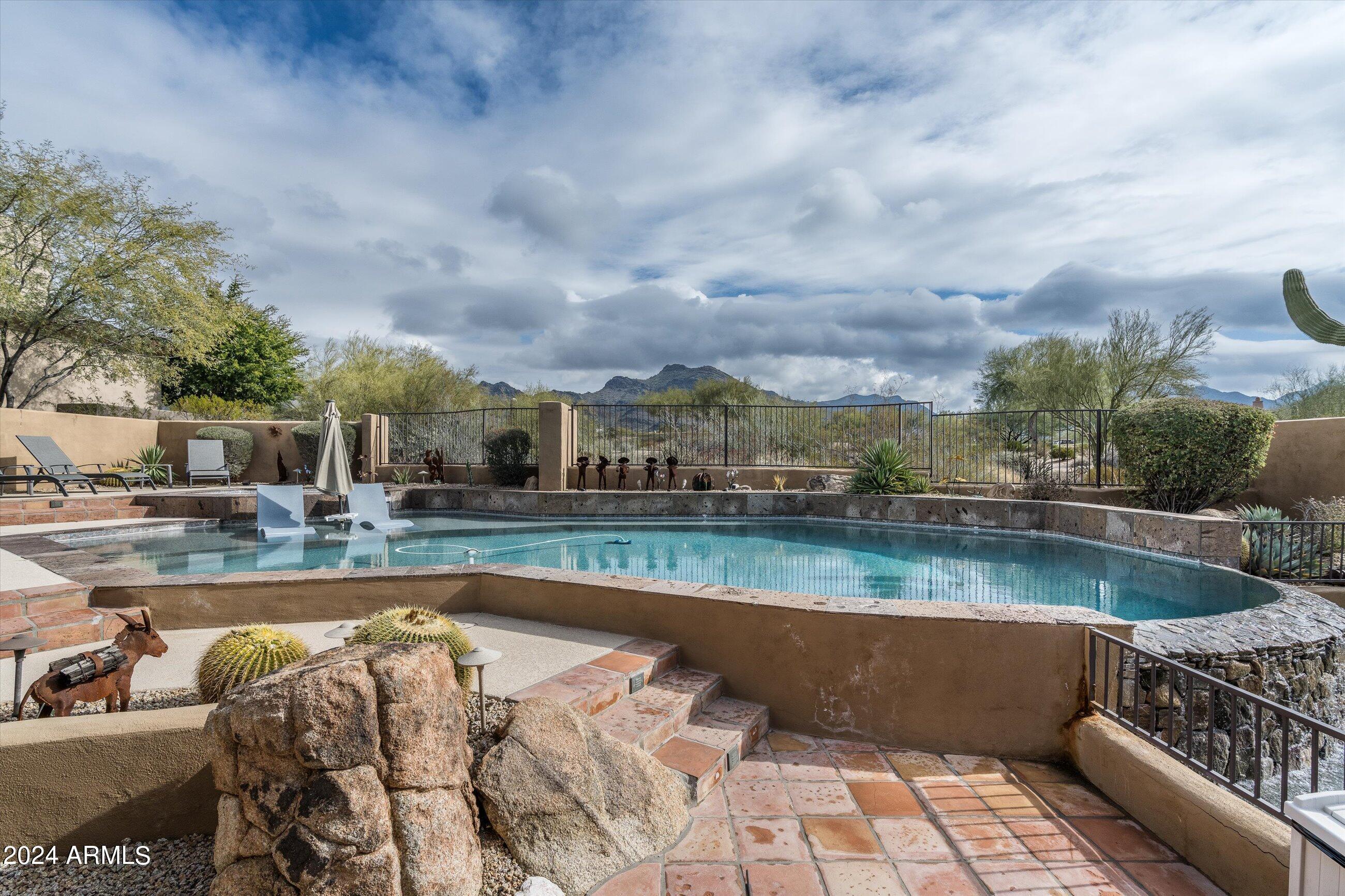 DC RANCH - Residential