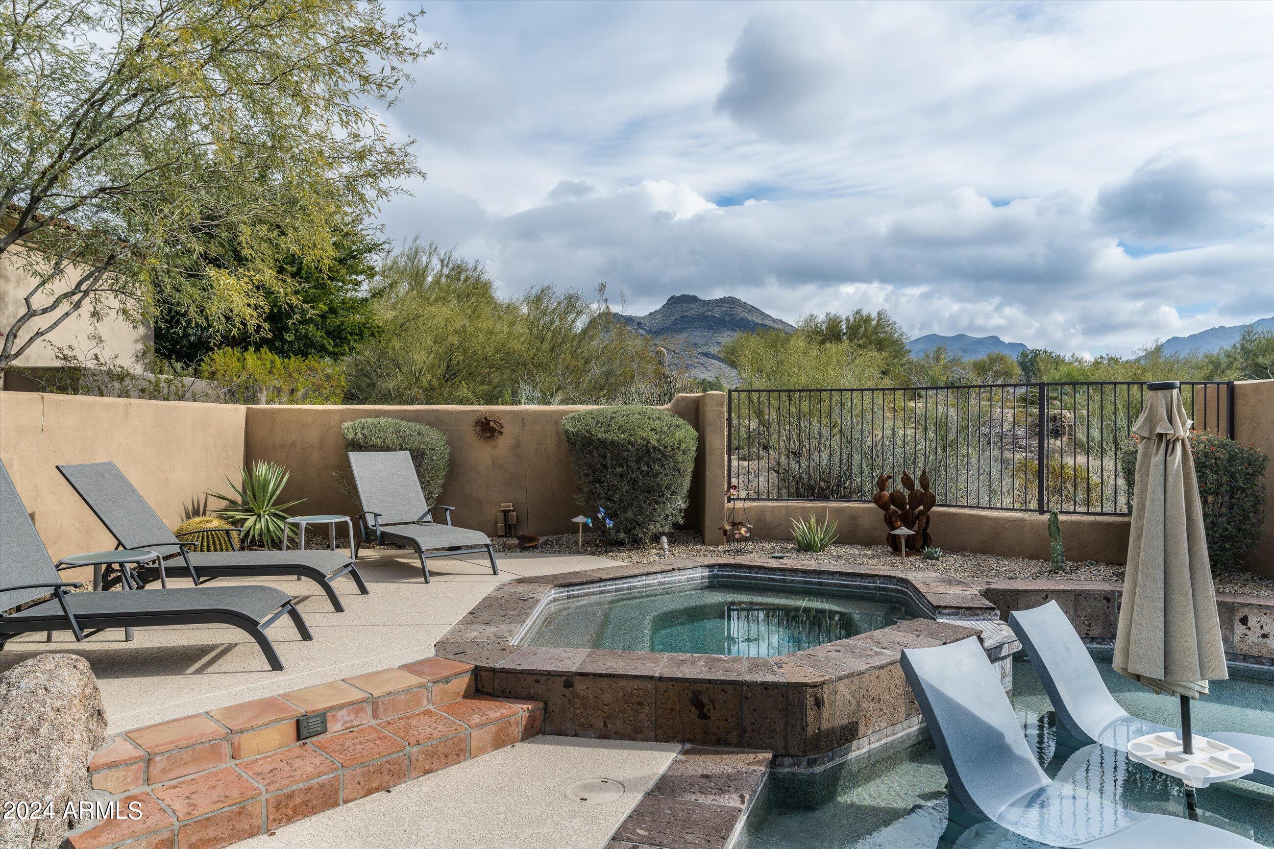 DC RANCH - Residential