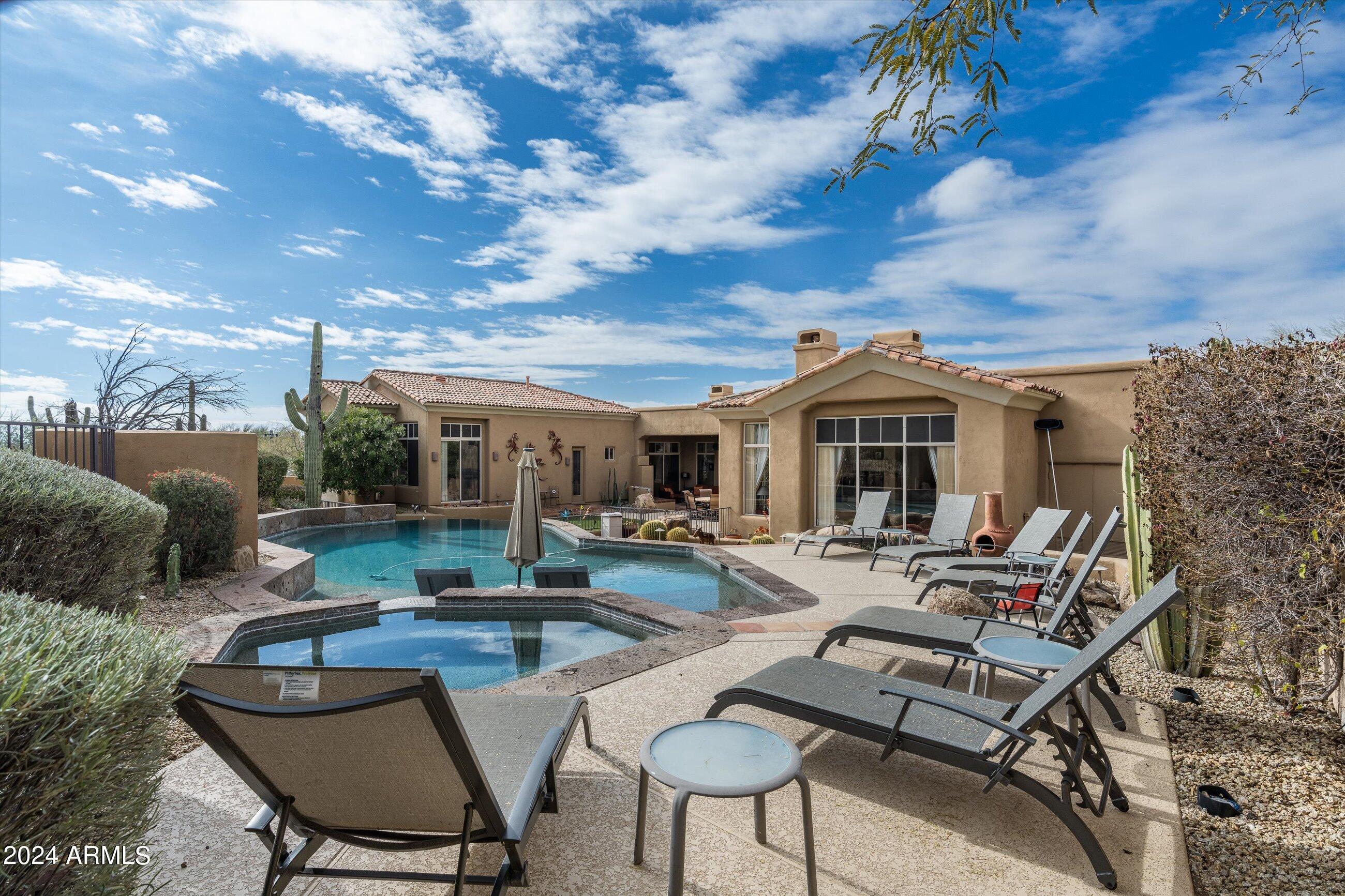 DC RANCH - Residential